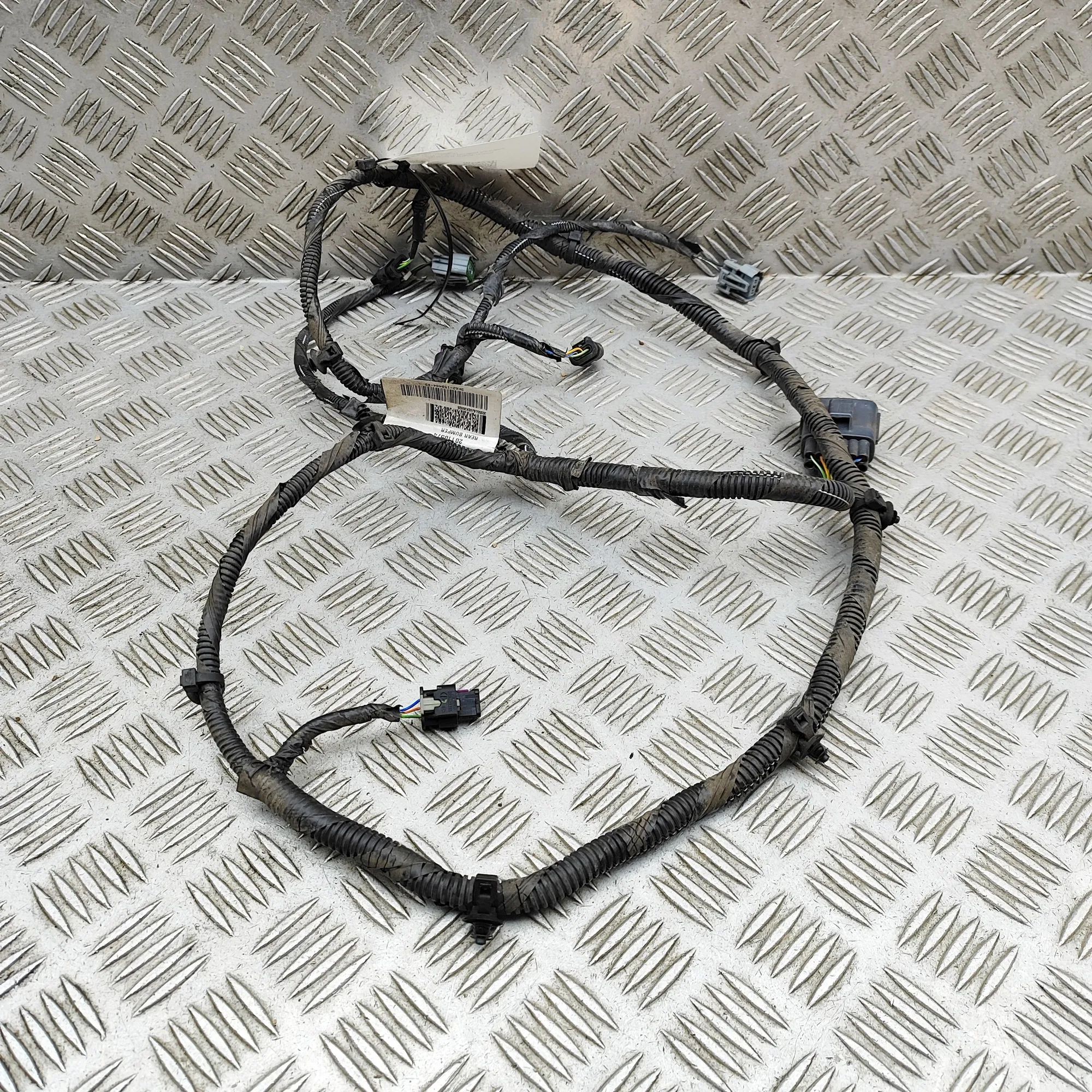 Land Rover Range Rover Sport (L494) Rear Parking Sensor Wiring Loom Rear Parking Sensor Wiring Loom — LAND ROVER RA...