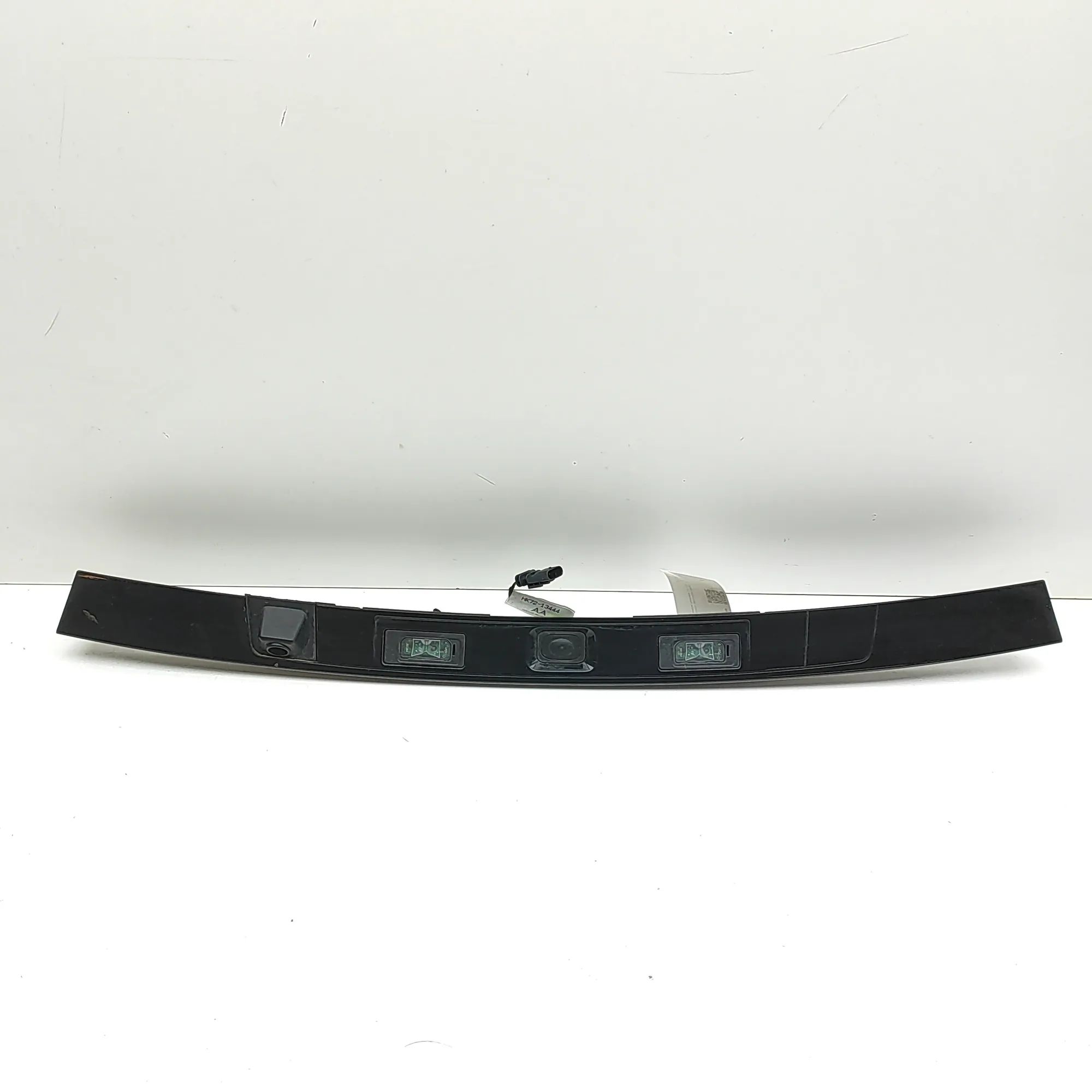 Land Rover Discovery Sport Trim Number Plate Light Trim Number Plate Light — LAND ROVER DISCOVERY ...