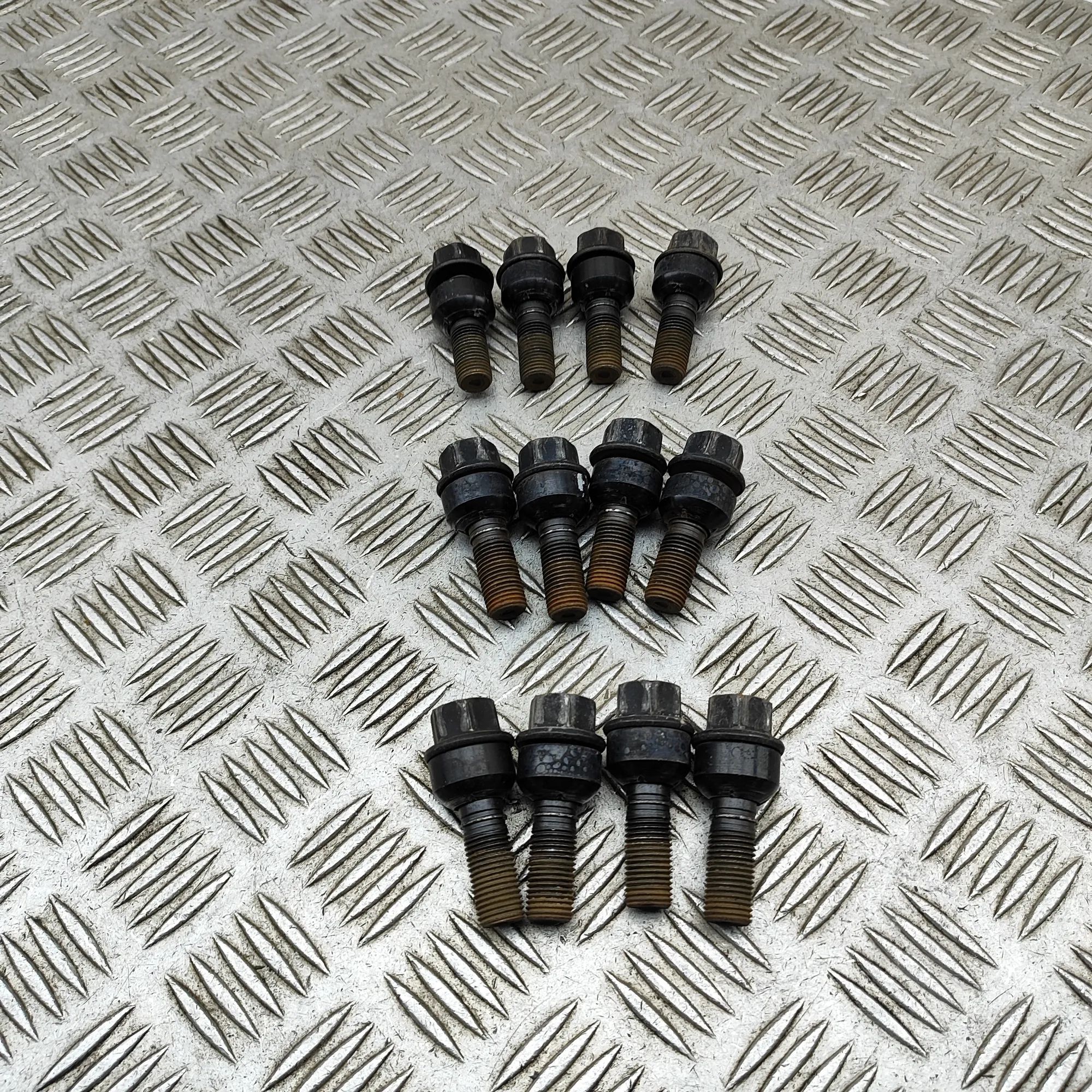 Porsche Taycan Wheel Screws Kit