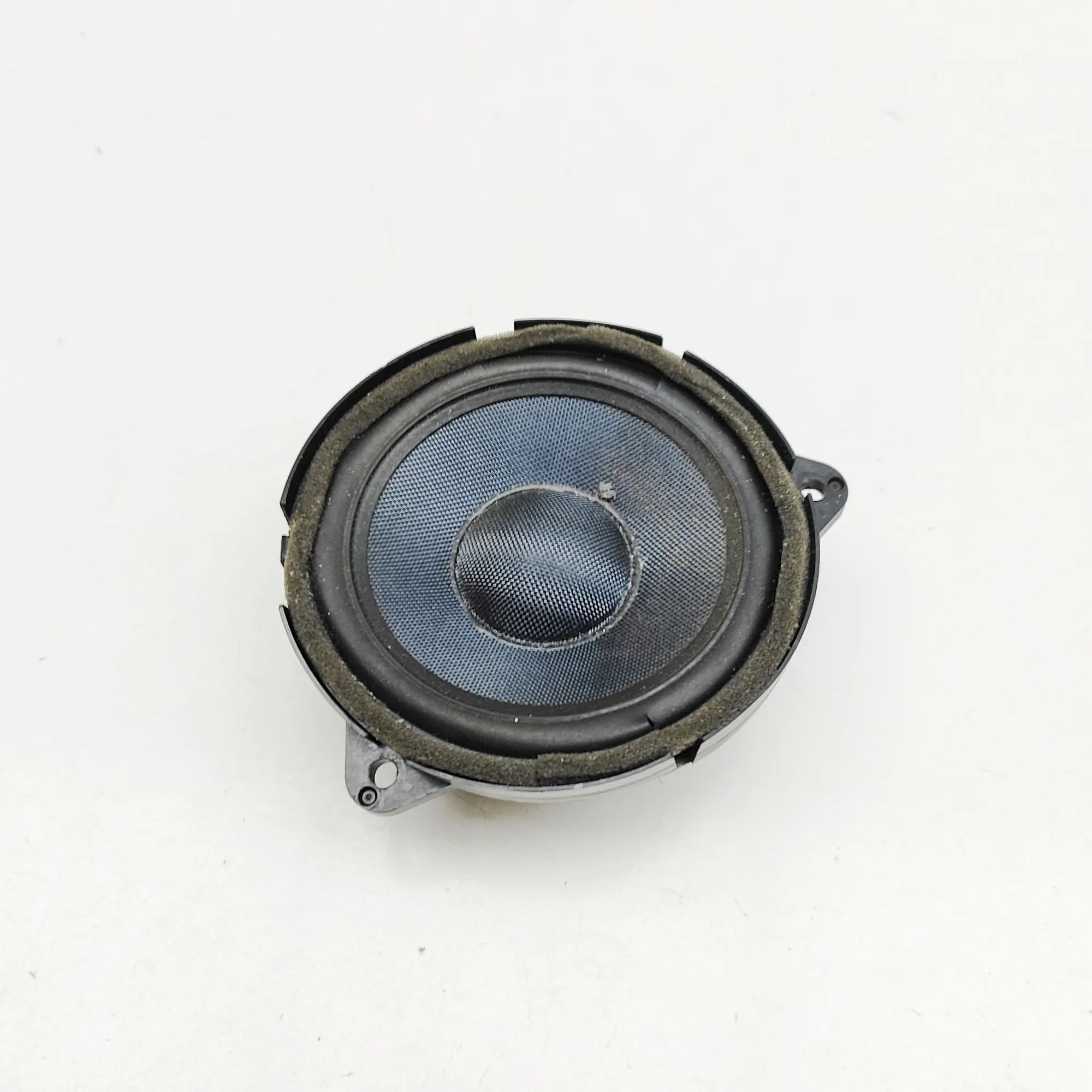 Land Rover Range Rover (L405) Front Right Door Speaker Front Right Door Speaker — LAND ROVER RANGE ROV...