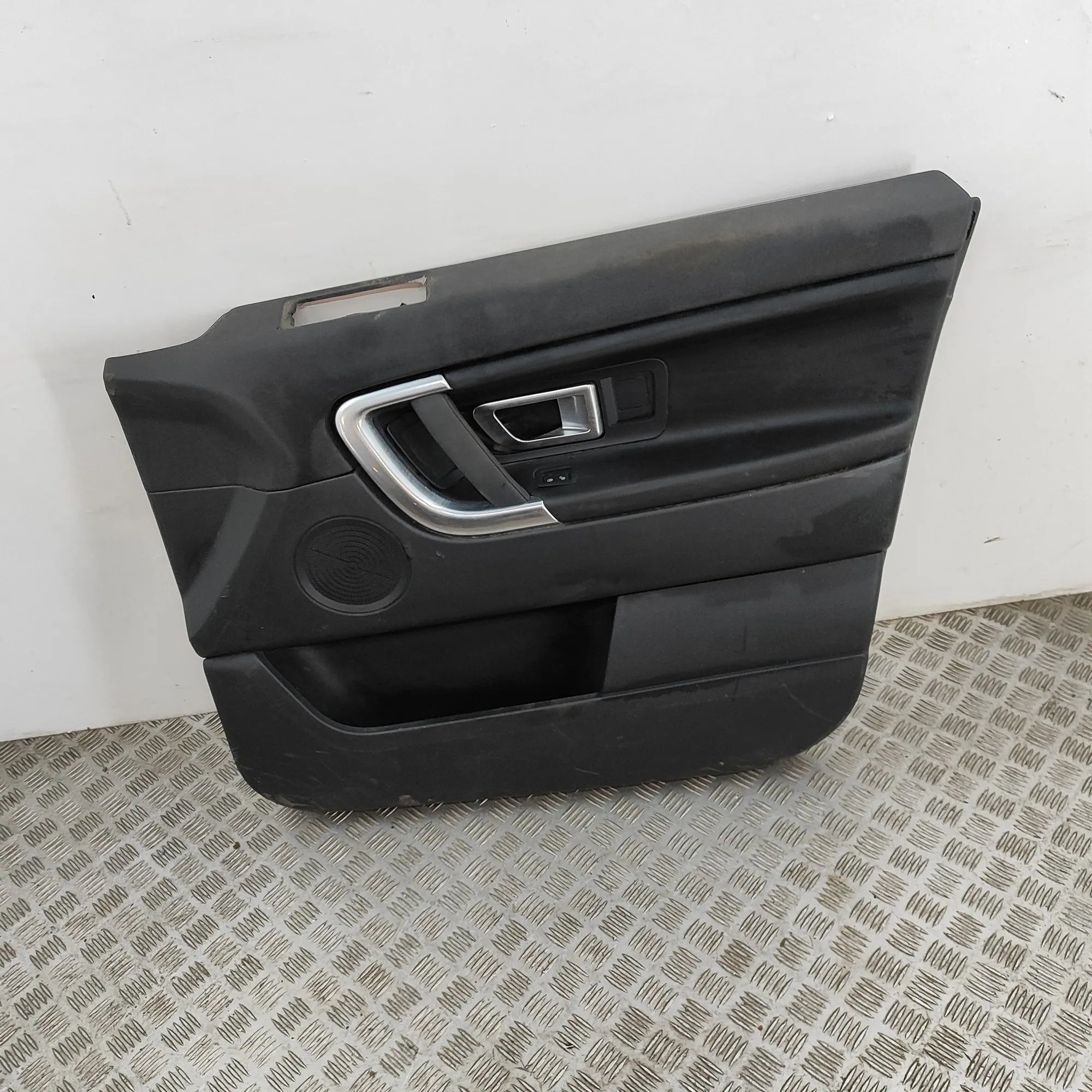 Land Rover Discovery Sport Front Right Door Panel Front Right Door Panel — LAND ROVER DISCOVERY S...