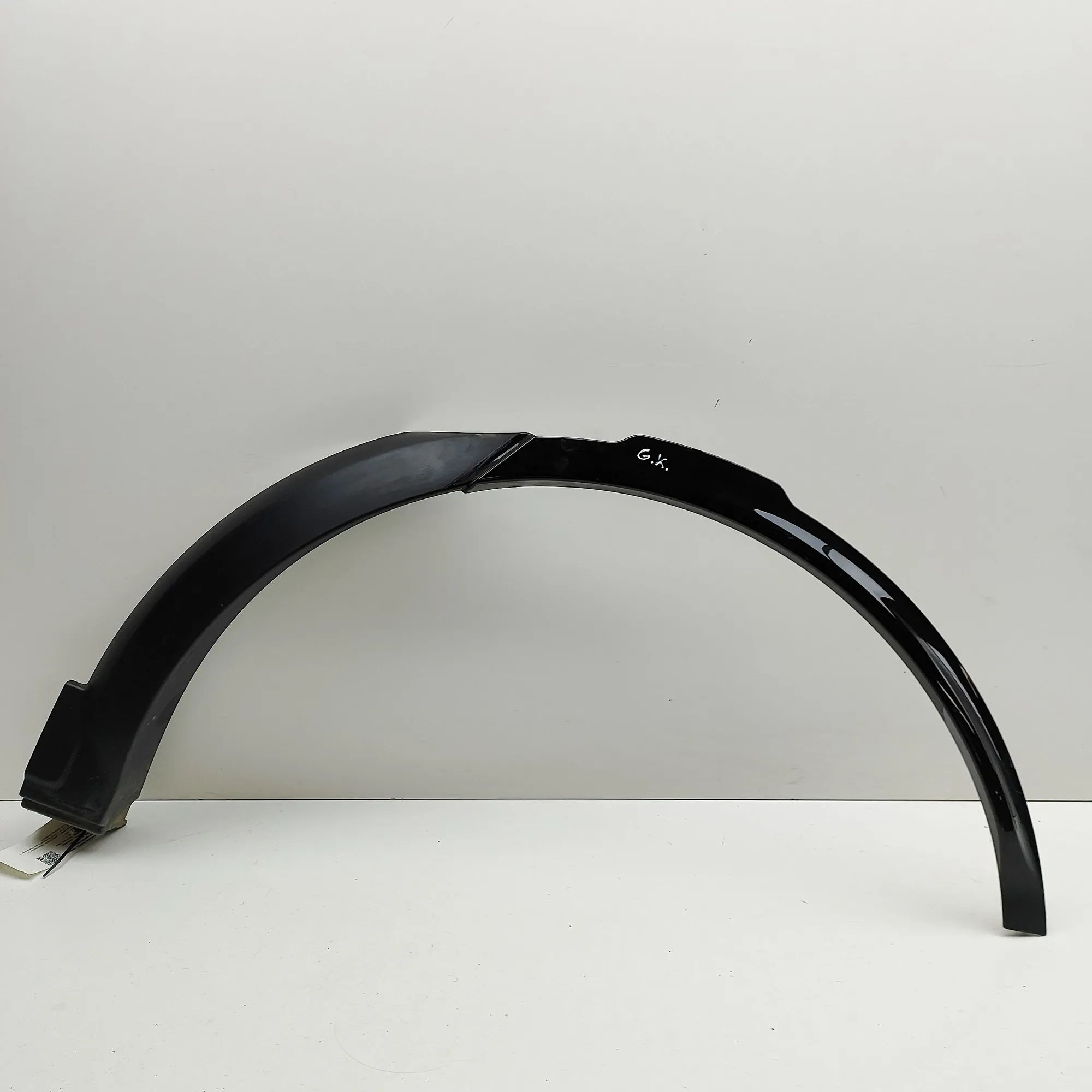 Land Rover Discovery Wheel arch trim — rear left Wheel arch trim — rear left — LAND ROVER DISCOV...
