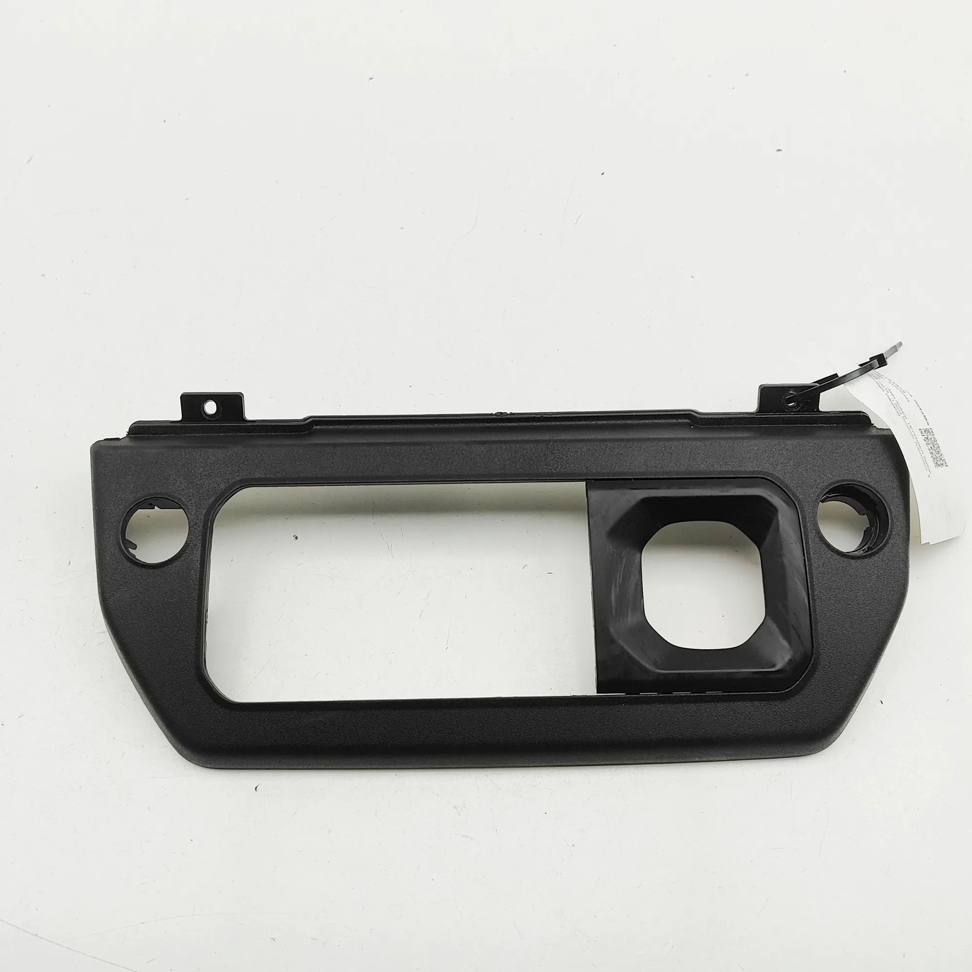 Land Rover Defender Gear Shifting Level Plastic Trim Gear Shifting Level Plastic Trim — LAND ROVER D...