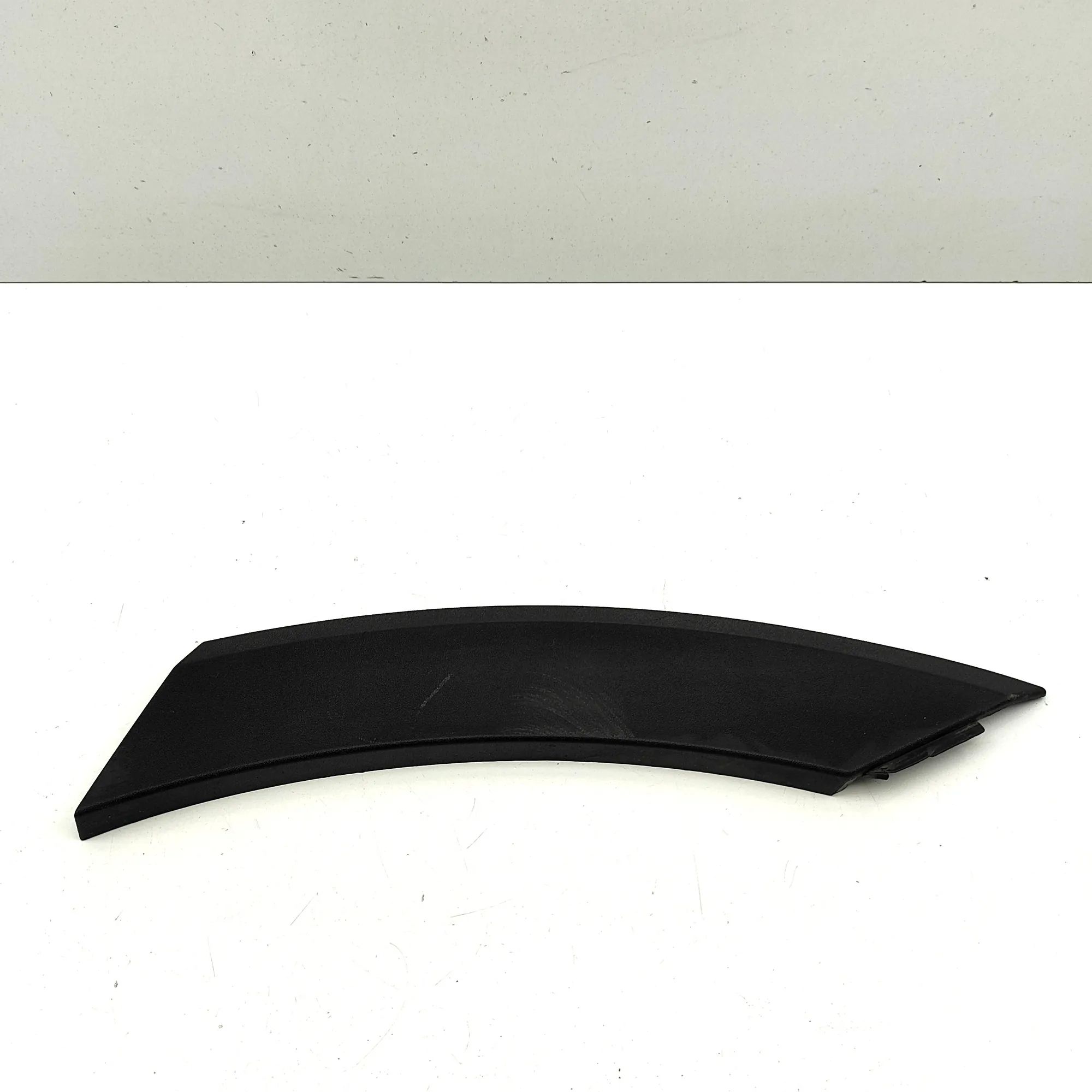 Porsche Taycan Wheel arch trim — rear left