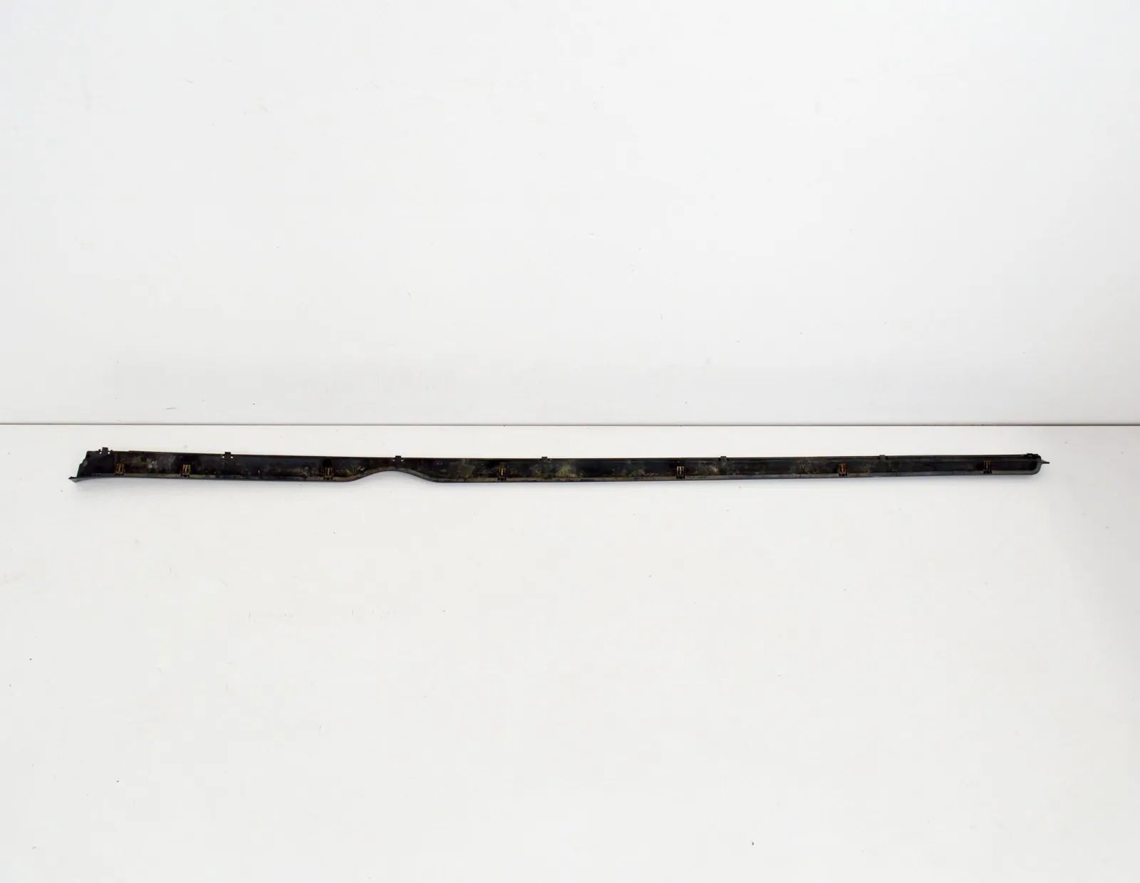 Tesla Model S Left Side Plastic Sideskirt Cover