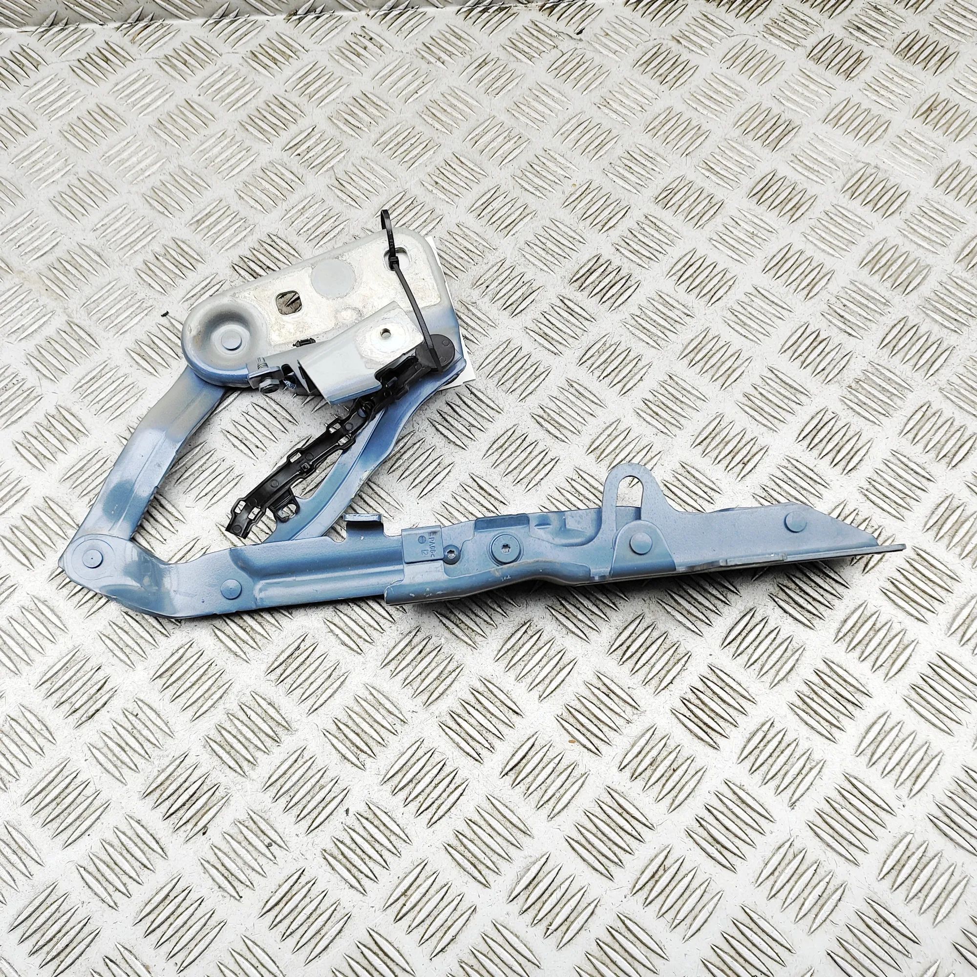 Land Rover Range Rover Evoque Bonnet hinge — front right Bonnet hinge — front right — LAND ROVER RANGE R...