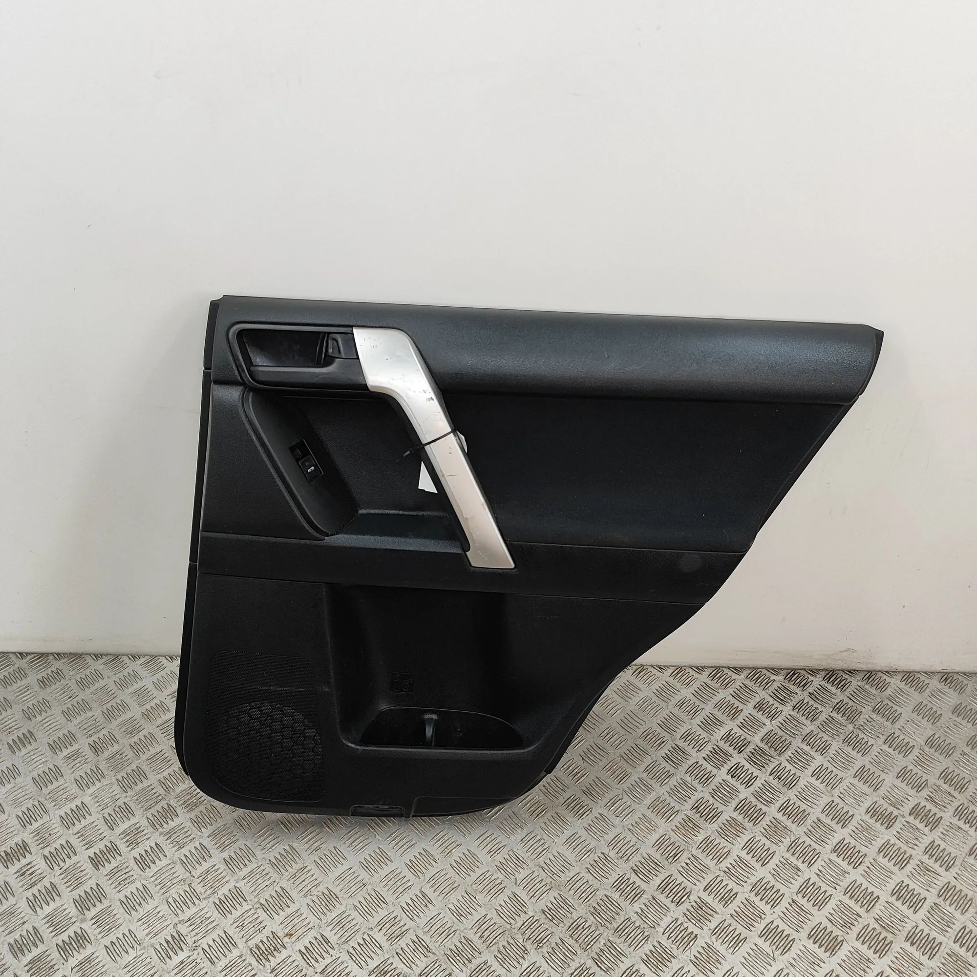 Toyota Land Cruiser 150 Rear Right Door Panel Rear Right Door Panel — TOYOTA LAND CRUISER (_J...
