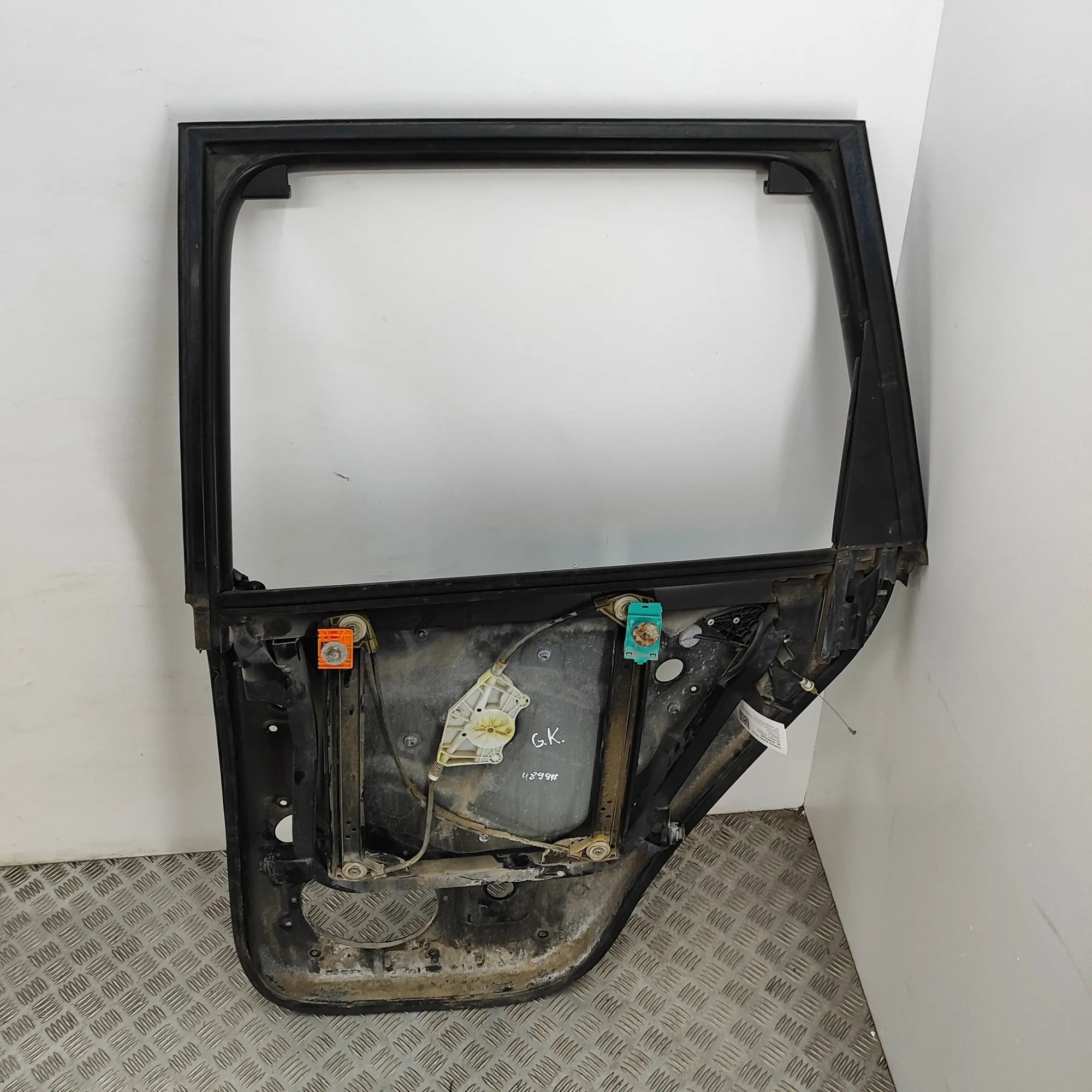 Porsche Cayenne Door — rear left Door — rear left — PORSCHE CAYENNE (9PA) (2002-...