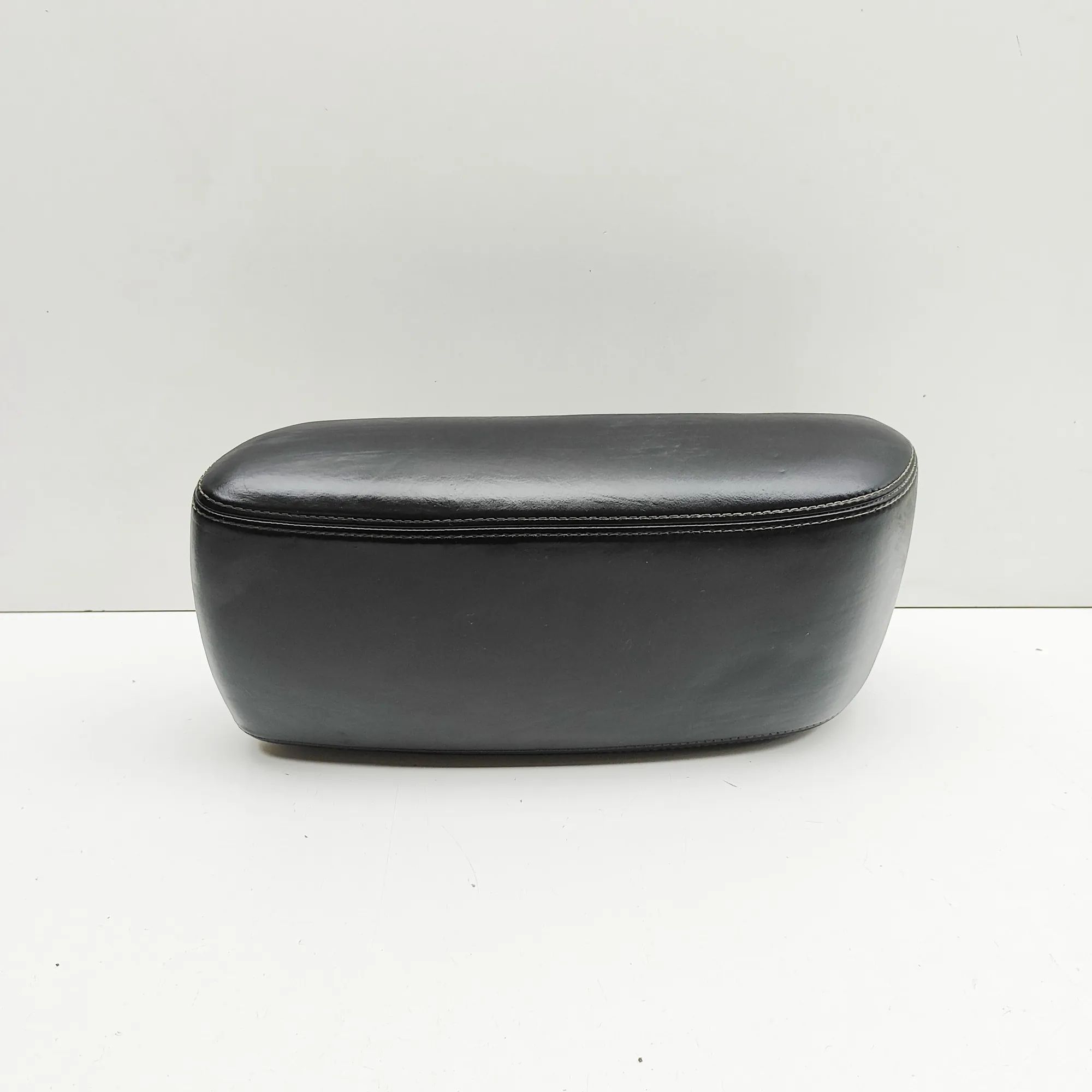 Jeep Grand Cherokee (WK) Armrest Armrest — JEEP GRAND CHEROKEE (IV WK, WK2) (201...