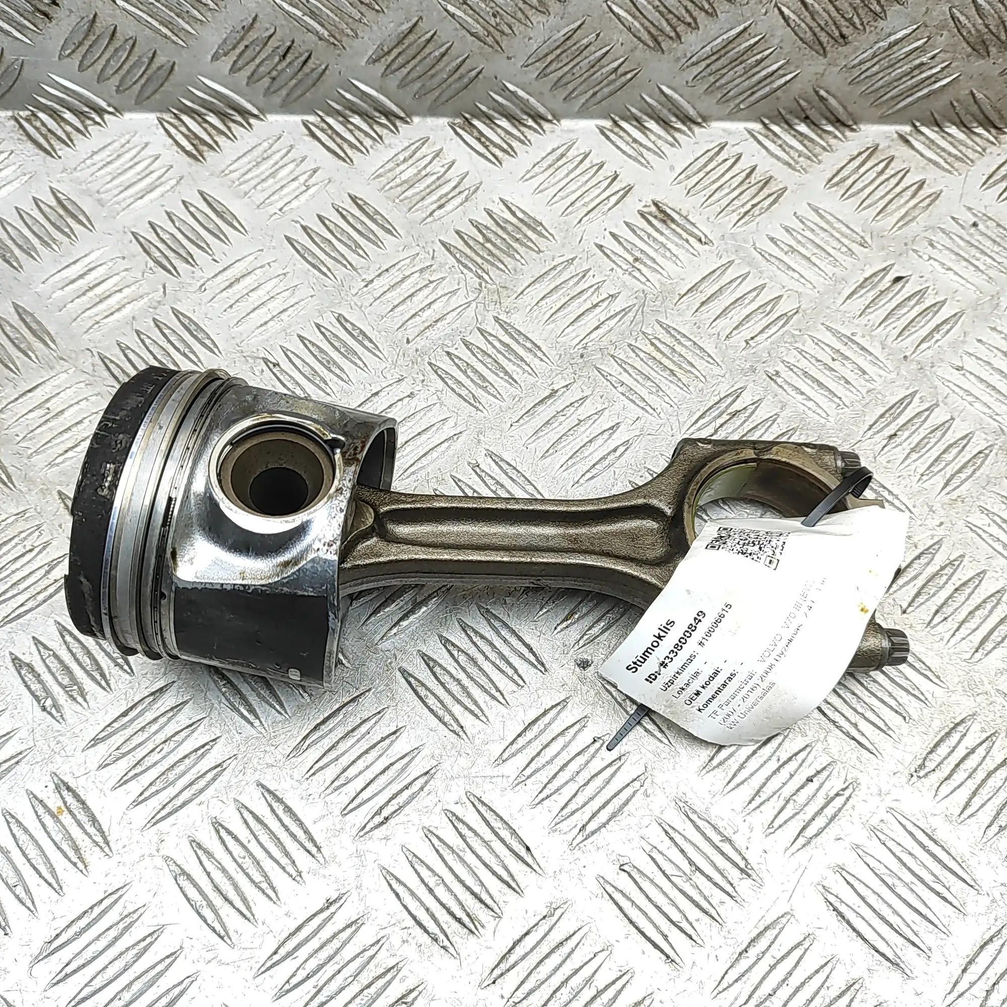 Volvo V70 Piston Piston — VOLVO V70 (III BW) (2007-2016) — 30777...
