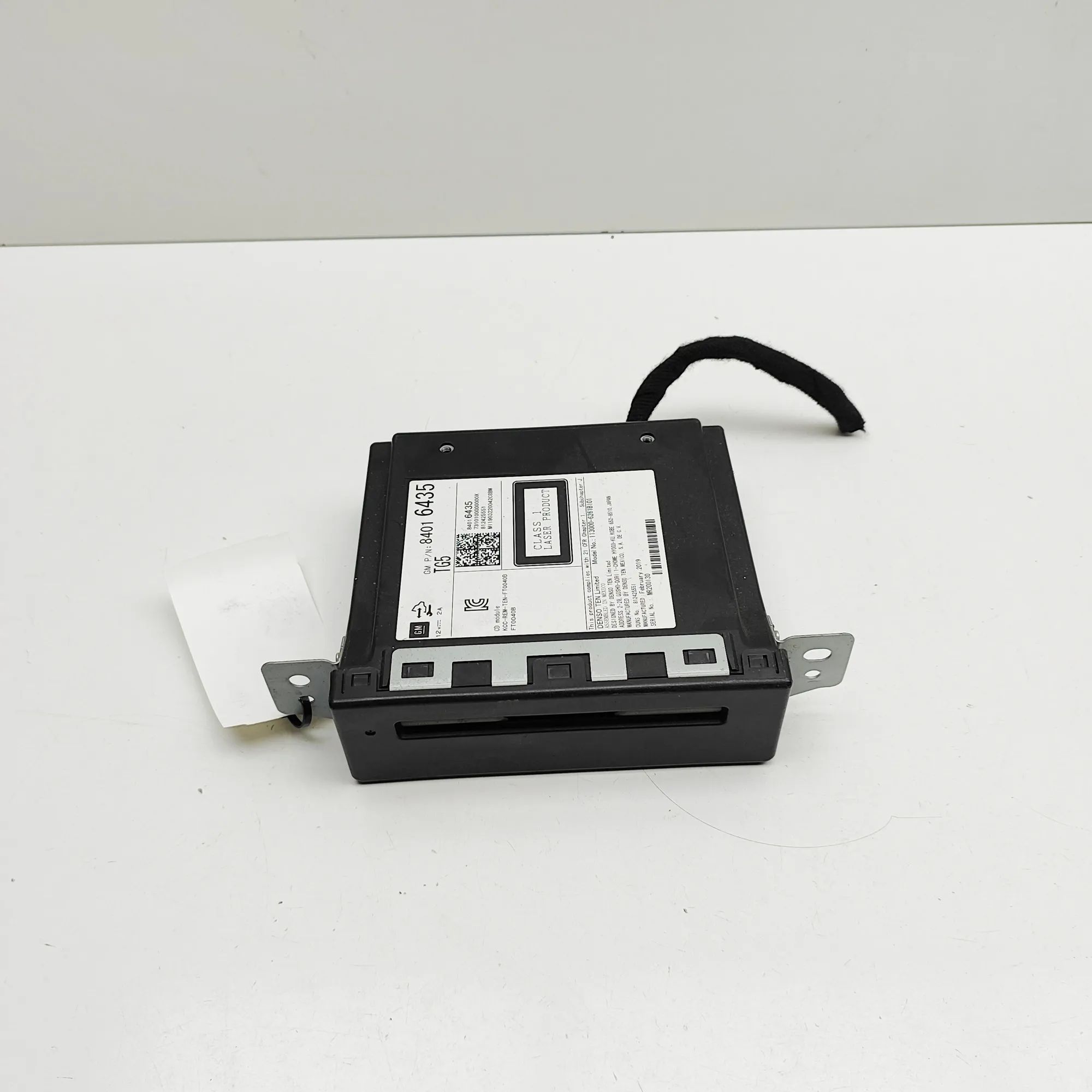 Cadillac Escalade Radio/CD head unit Radio/CD head unit — CADILLAC ESCALADE (2014-.....