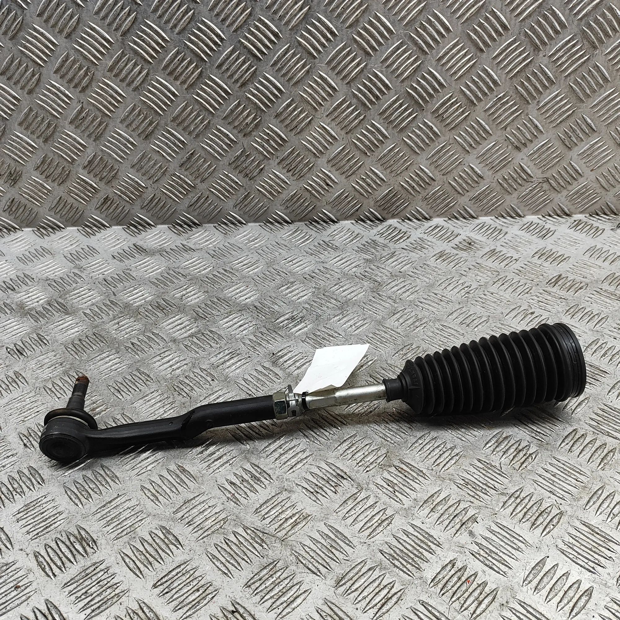 Mazda 3 (BP) Steering tie rod — left Steering tie rod — left — MAZDA 3 (Hatchback BP...