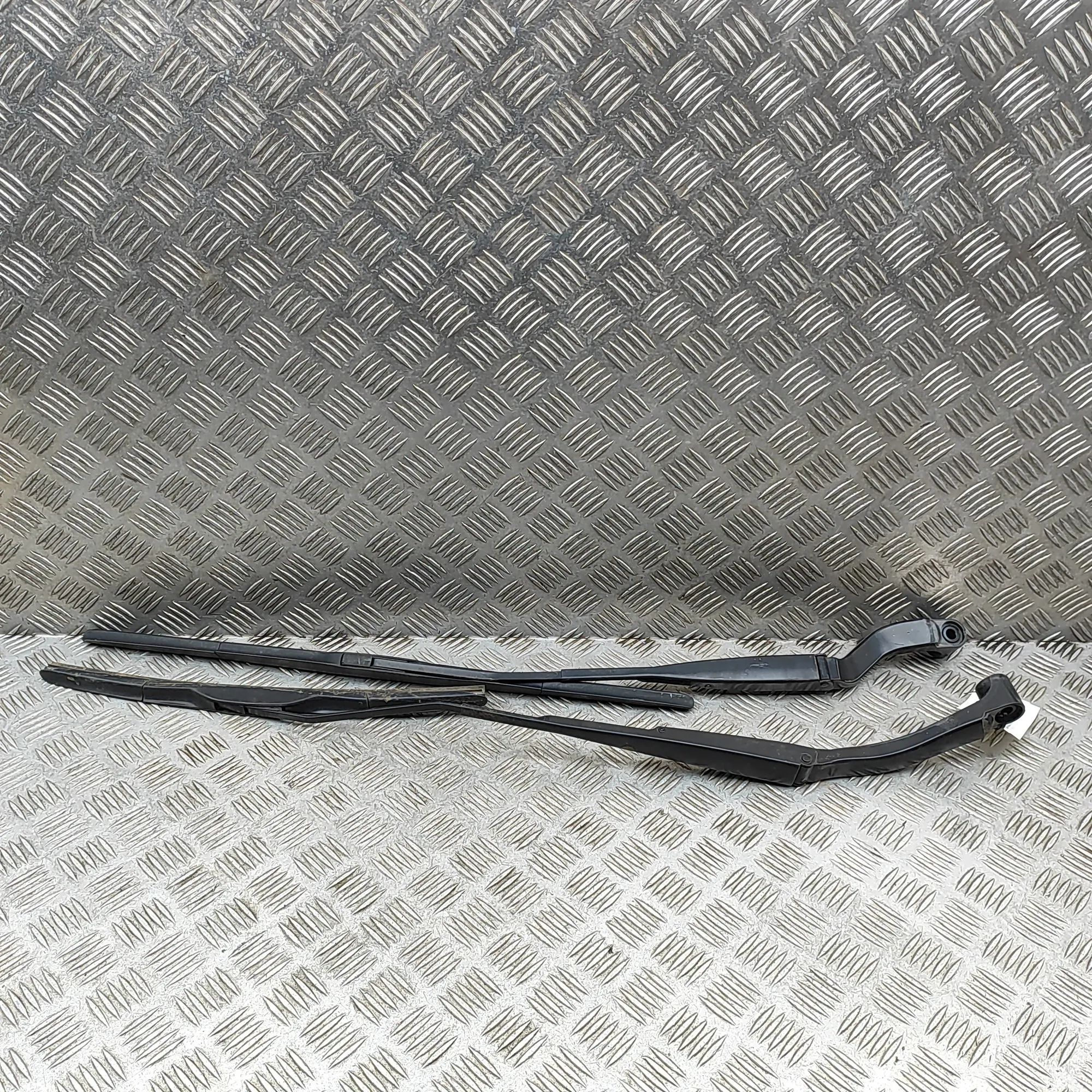 Isuzu  D-Max Front Wiper Arms Front Wiper Arms — ISUZU D-MAX (II TFR, TFS) (2...