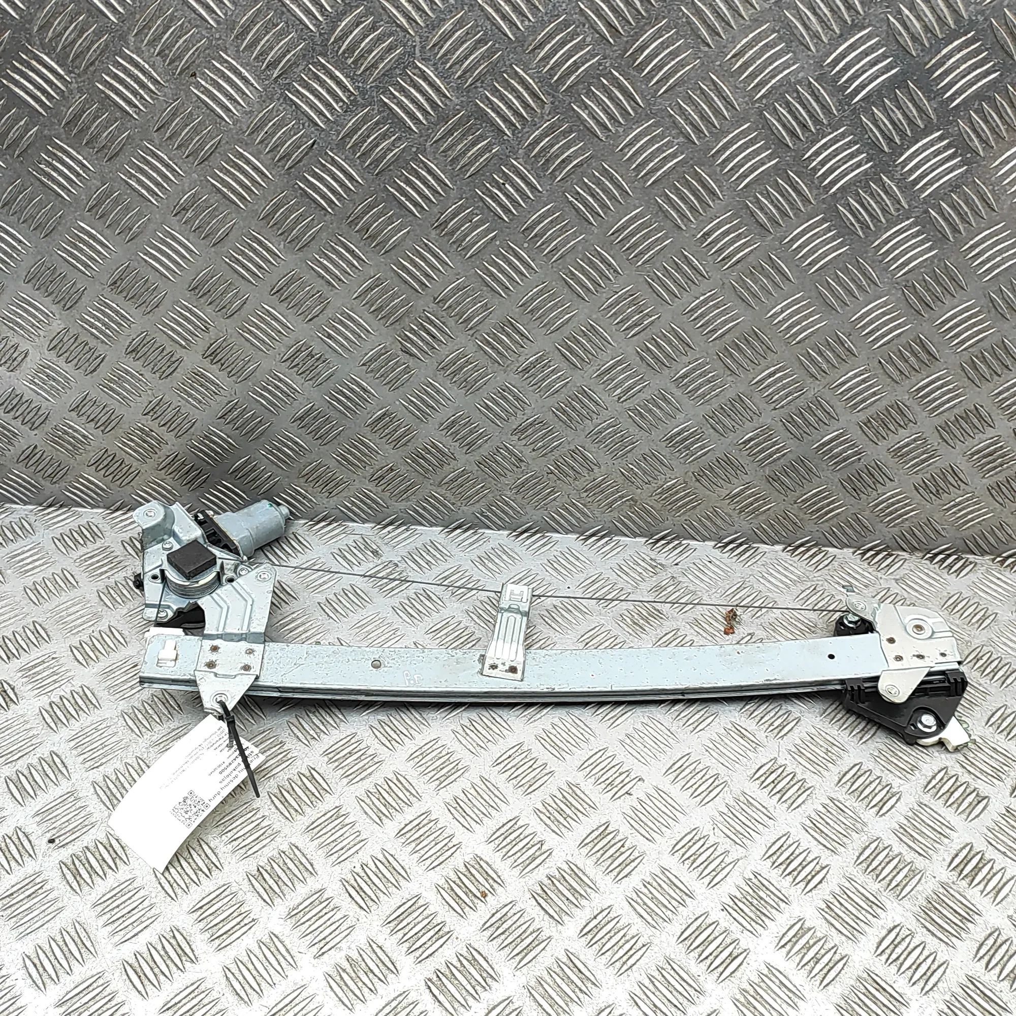 Subaru Forester Front Right Door Window Regulator Front Right Door Window Regulator — SUBARU FORE...