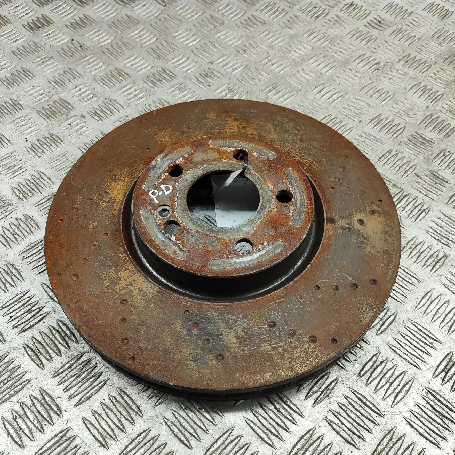 Mercedes-Benz GLA (X156) Front Right Brake Disc Front Right Brake Disc — MERCEDES BENZ GLA (H24...