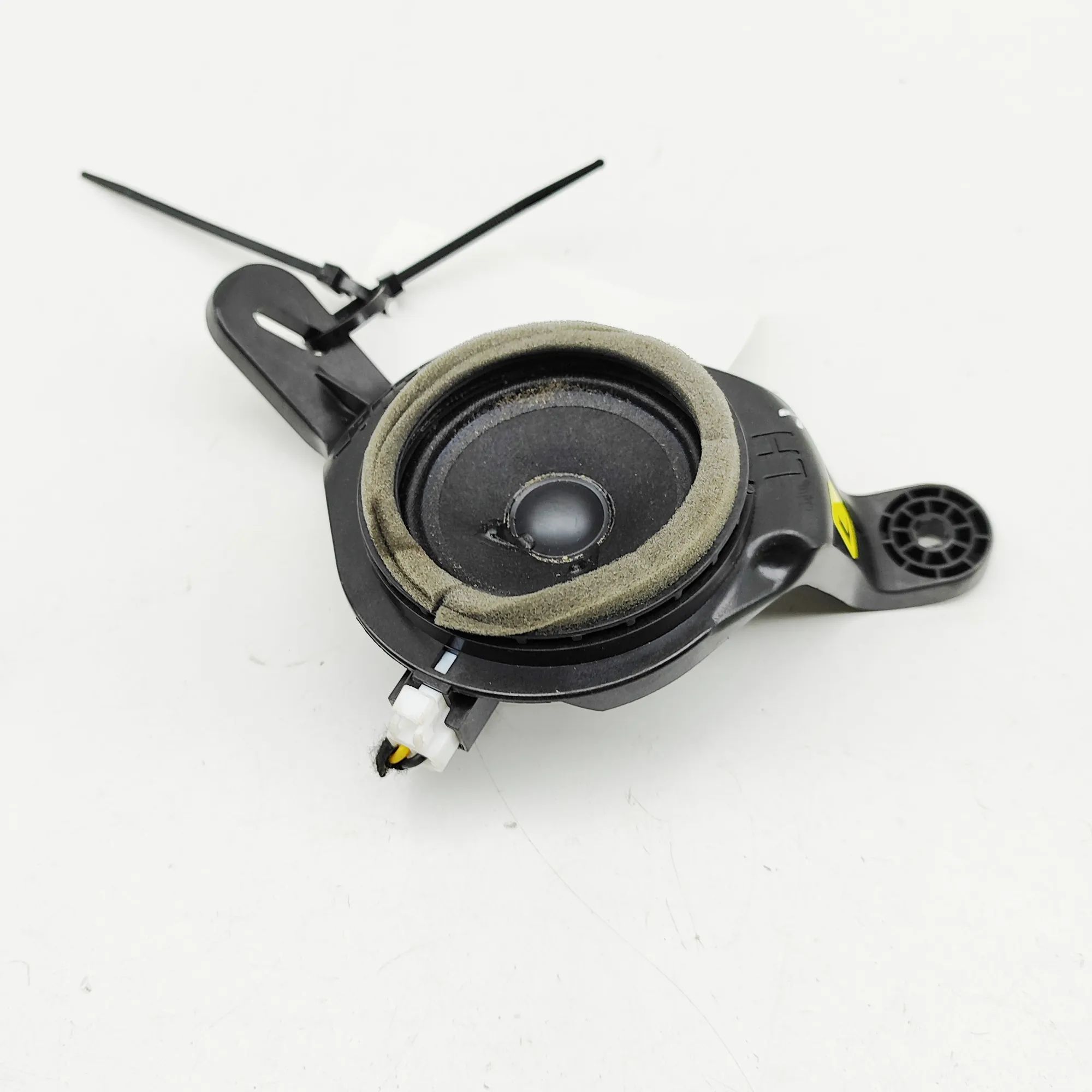 Kia Sorento Rear Left Door Speaker Rear Left Door Speaker — KIA SORENTO (IV MQ4, M...