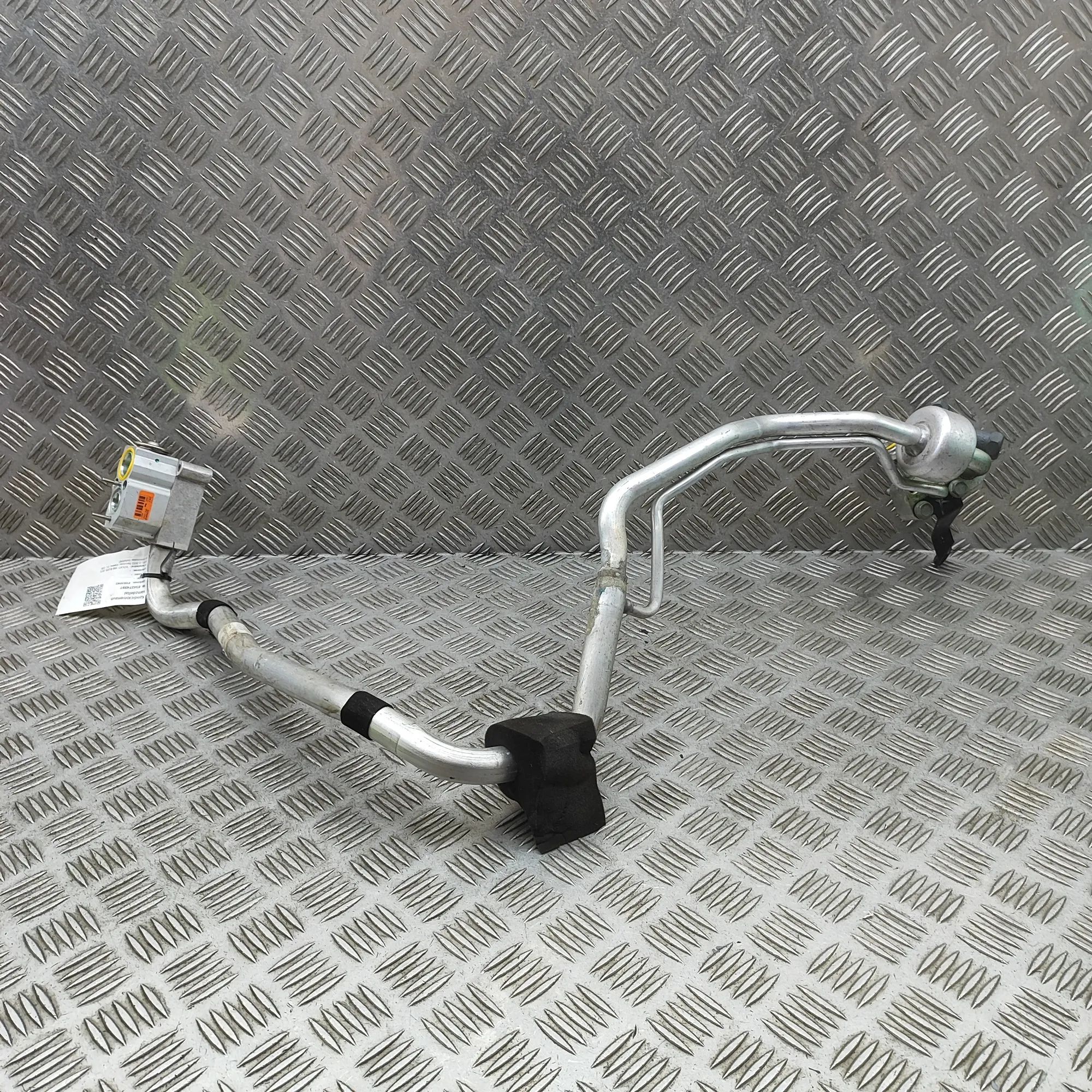 Volvo V60 A/C Air Con Hose Pipe A/C Air Con Hose Pipe — VOLVO V60 (II 225, 227)...