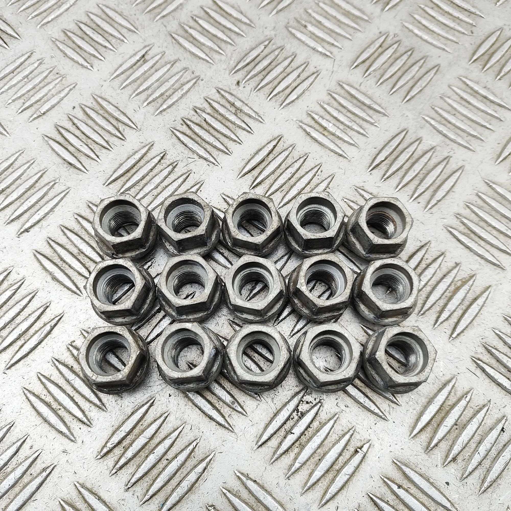 Tesla Model S Wheel Screws Kit