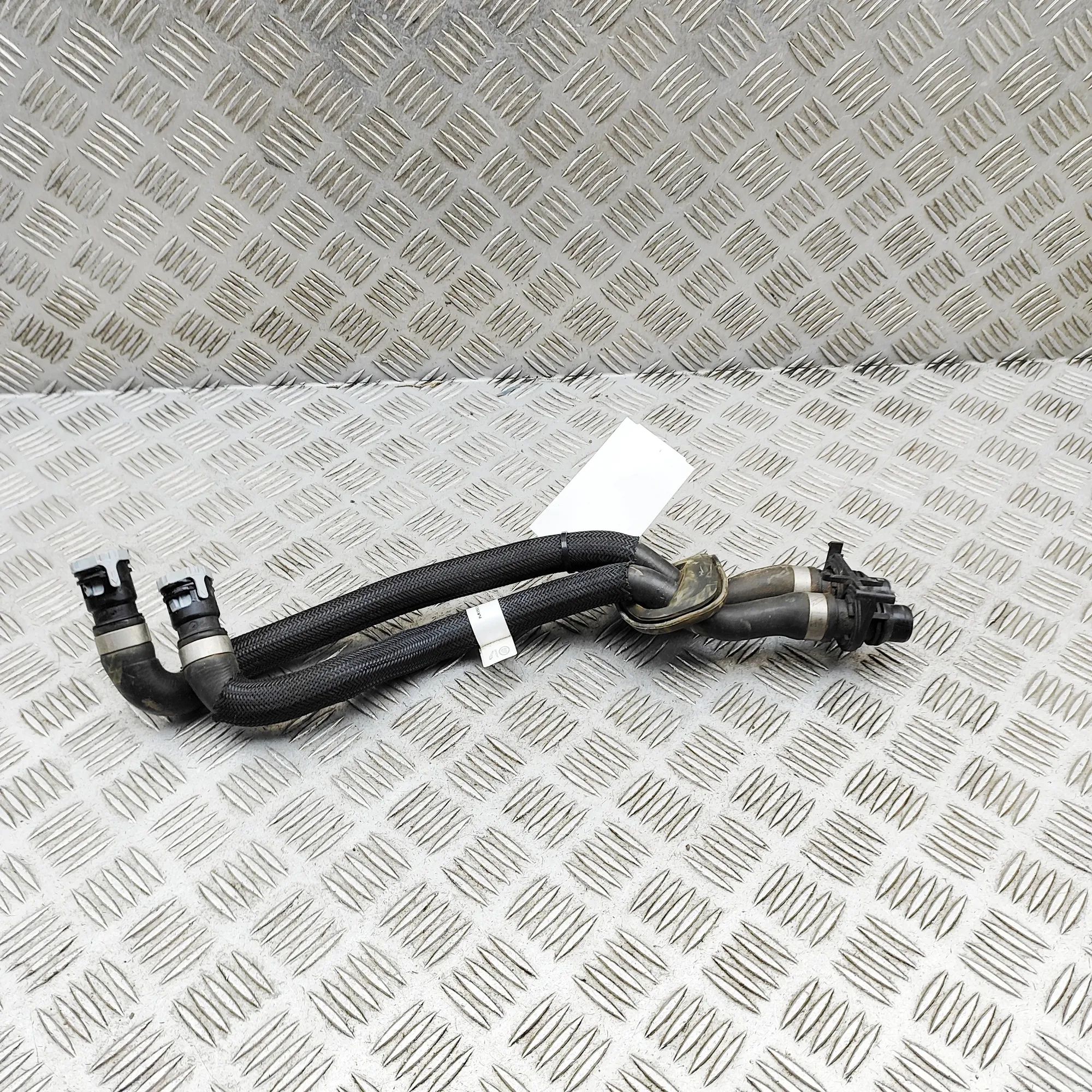 Land Rover Range Rover Evoque Шланг системы охлаждения Coolant hose — LAND ROVER RANGE ROVER EVOQUE (L...