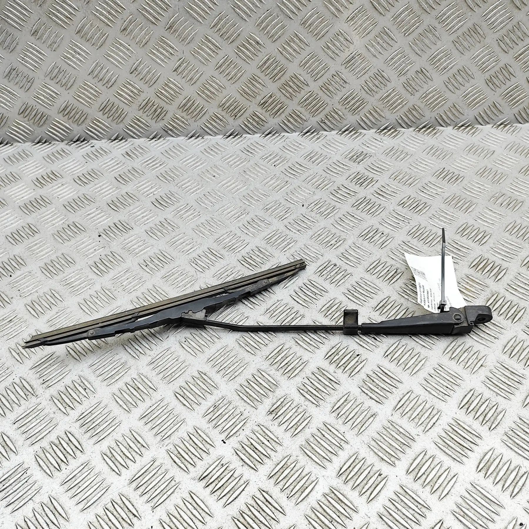 Cadillac Escalade Window wiper arm — rear Window wiper arm — rear — CADILLAC ESCALADE (20...