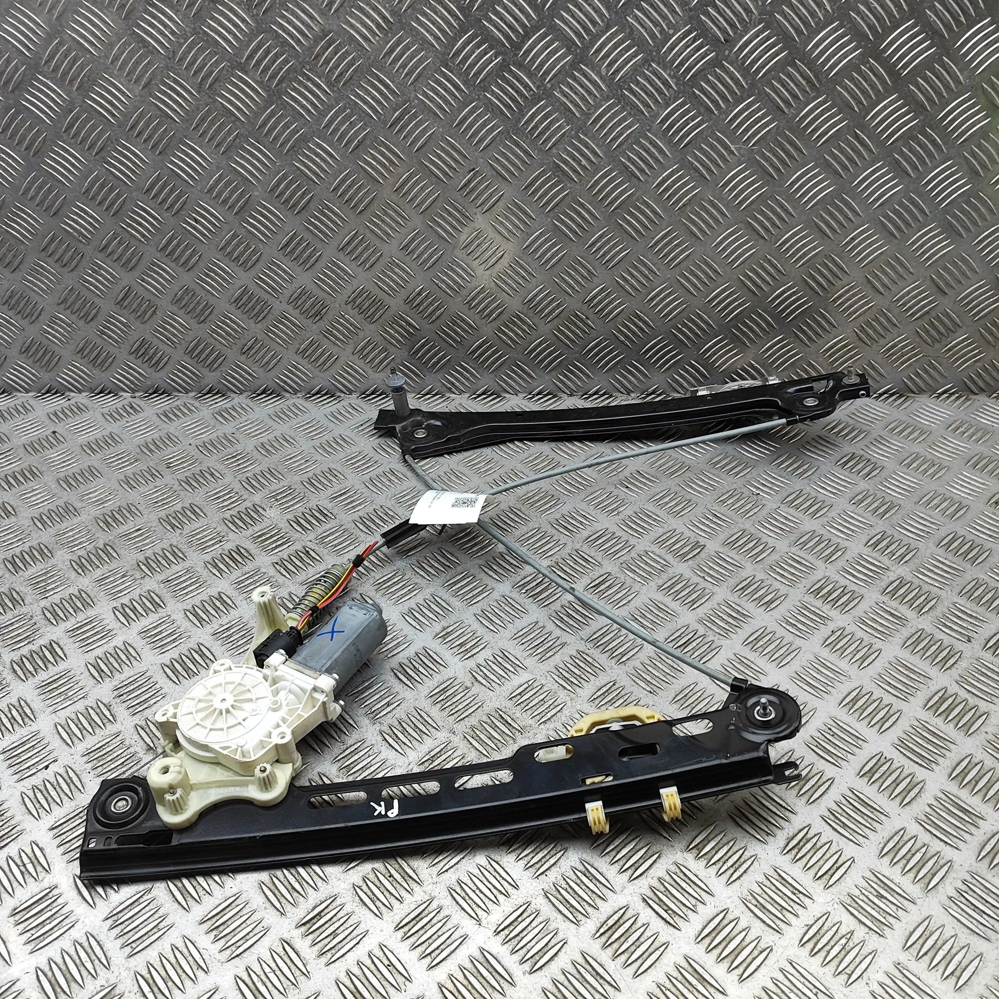Porsche 911 (991) Front Left Door Window Regulator Front Left Door Window Regulator — PORSCHE 911 ...