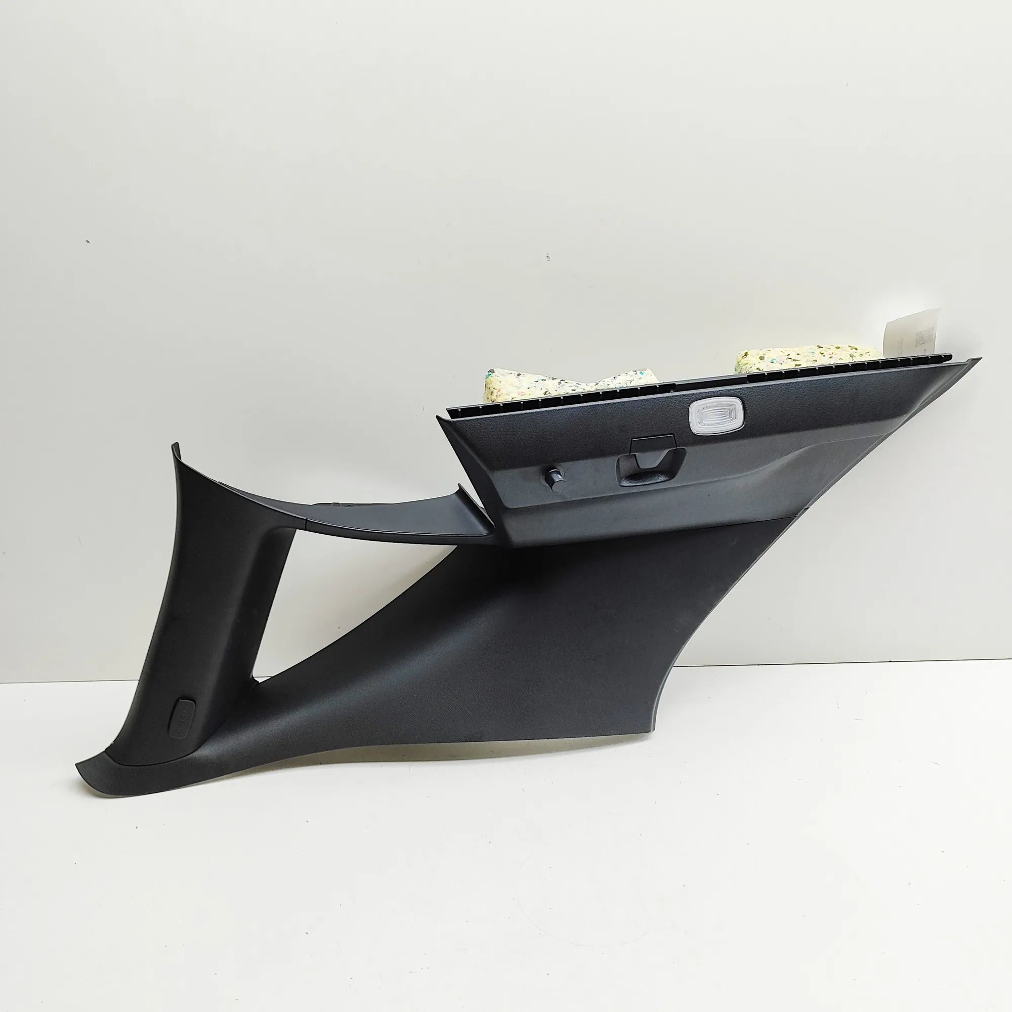 Mercedes-Benz GLA (X156) Rear Left Pillar Trim Rear Left Pillar Trim — MERCEDES BENZ GLA (H247...