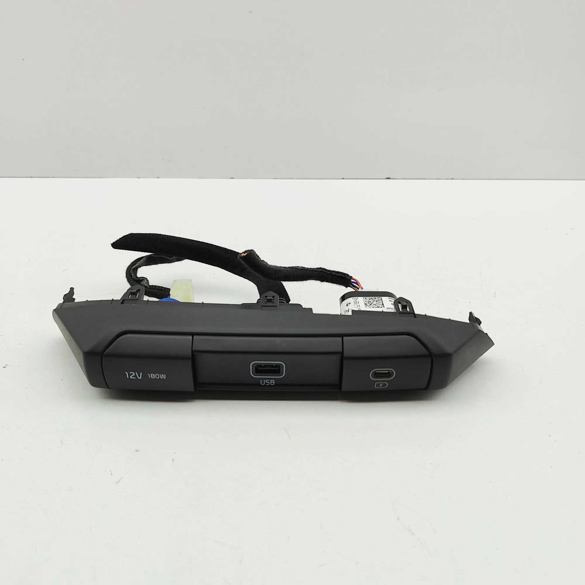 Kia Niro USB USB — KIA NIRO (II) (2022-...) — 84745-AT800,84...