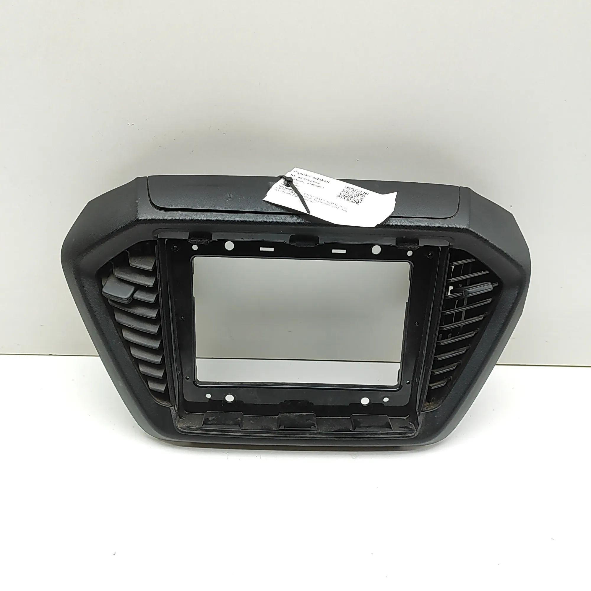 Isuzu  D-Max Dashboard Air Vents Dashboard Air Vents — ISUZU D-MAX (II TFR, TFS)...