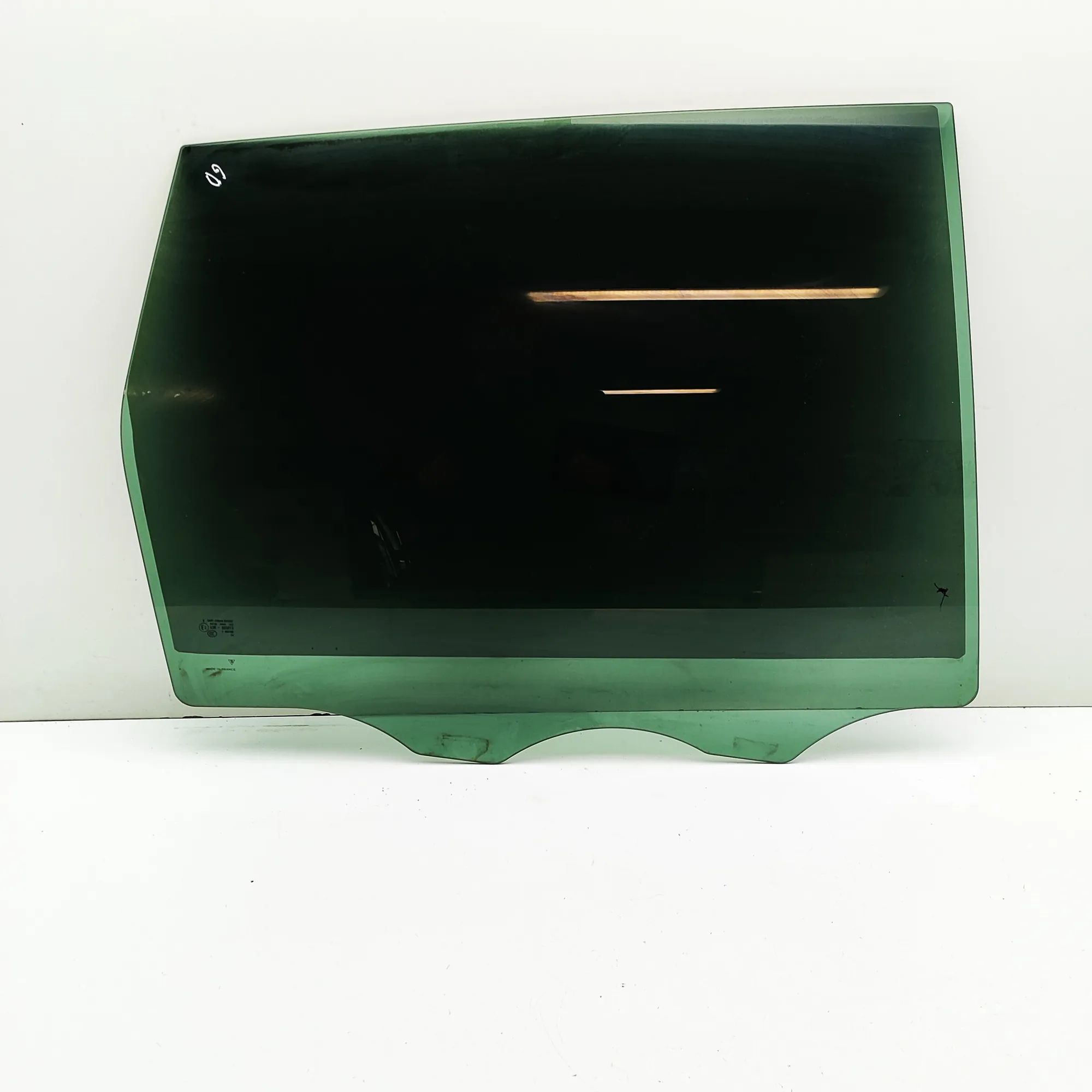 Porsche Cayenne Right rear door window Right rear door window — PORSCHE CAYENNE (92A) ...