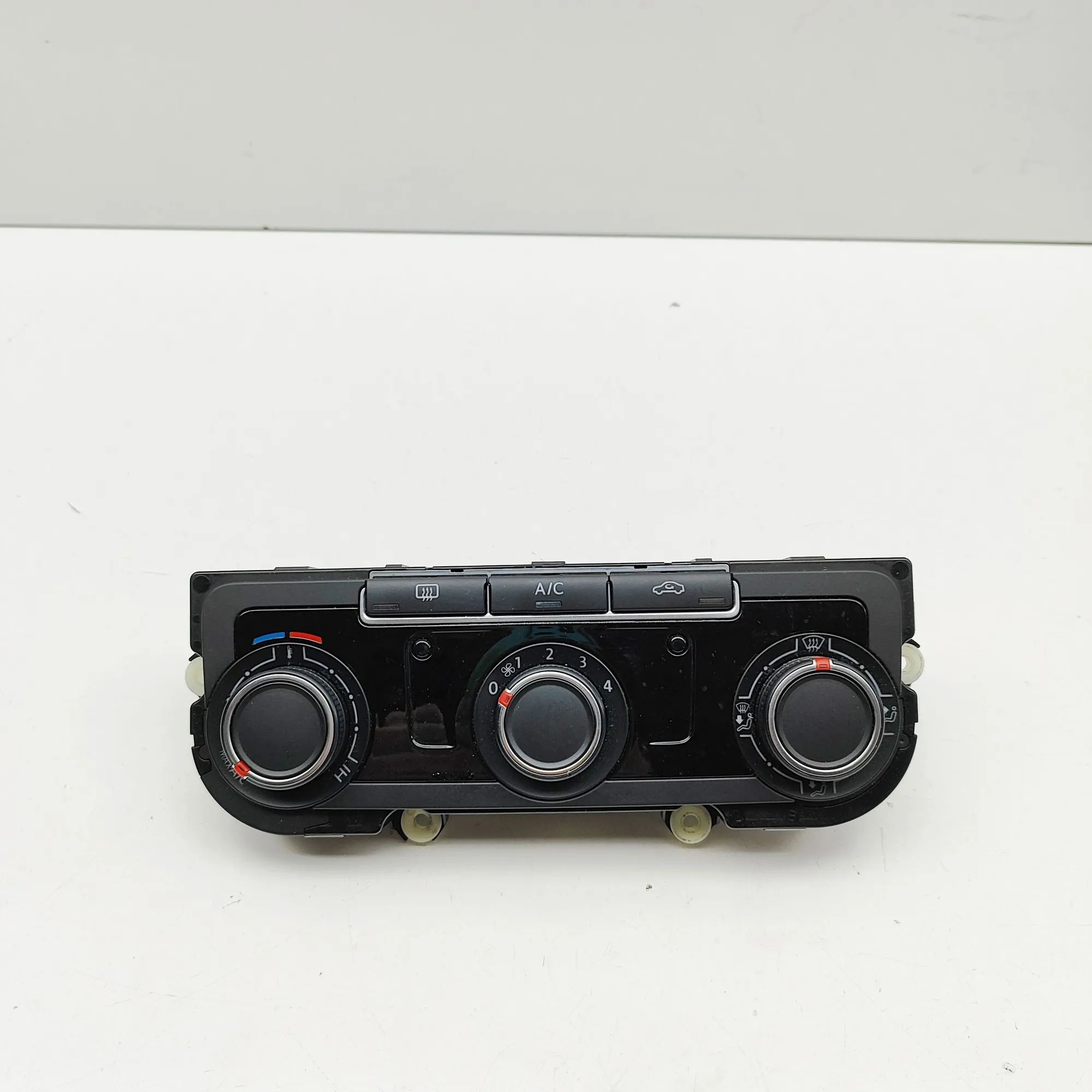 Volkswagen Jetta Climate control unit Climate control unit — VW JETTA (MK6 162, 163) ...