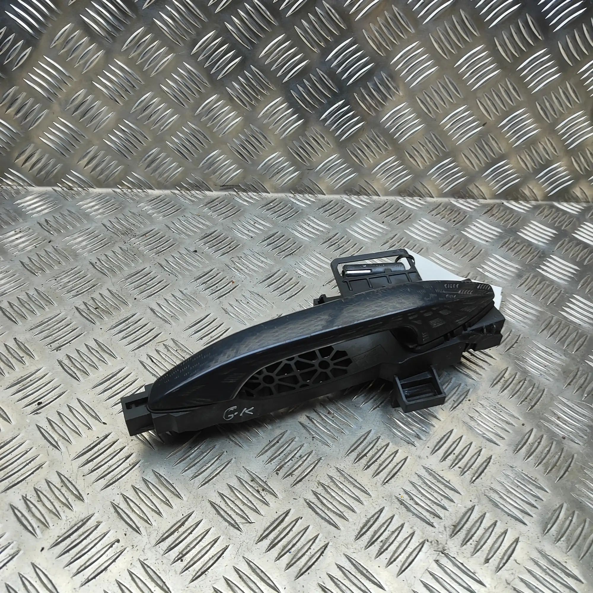 Kia Sportage Exterior door handle — rear left Exterior door handle — rear left — KIA SPORTAGE...