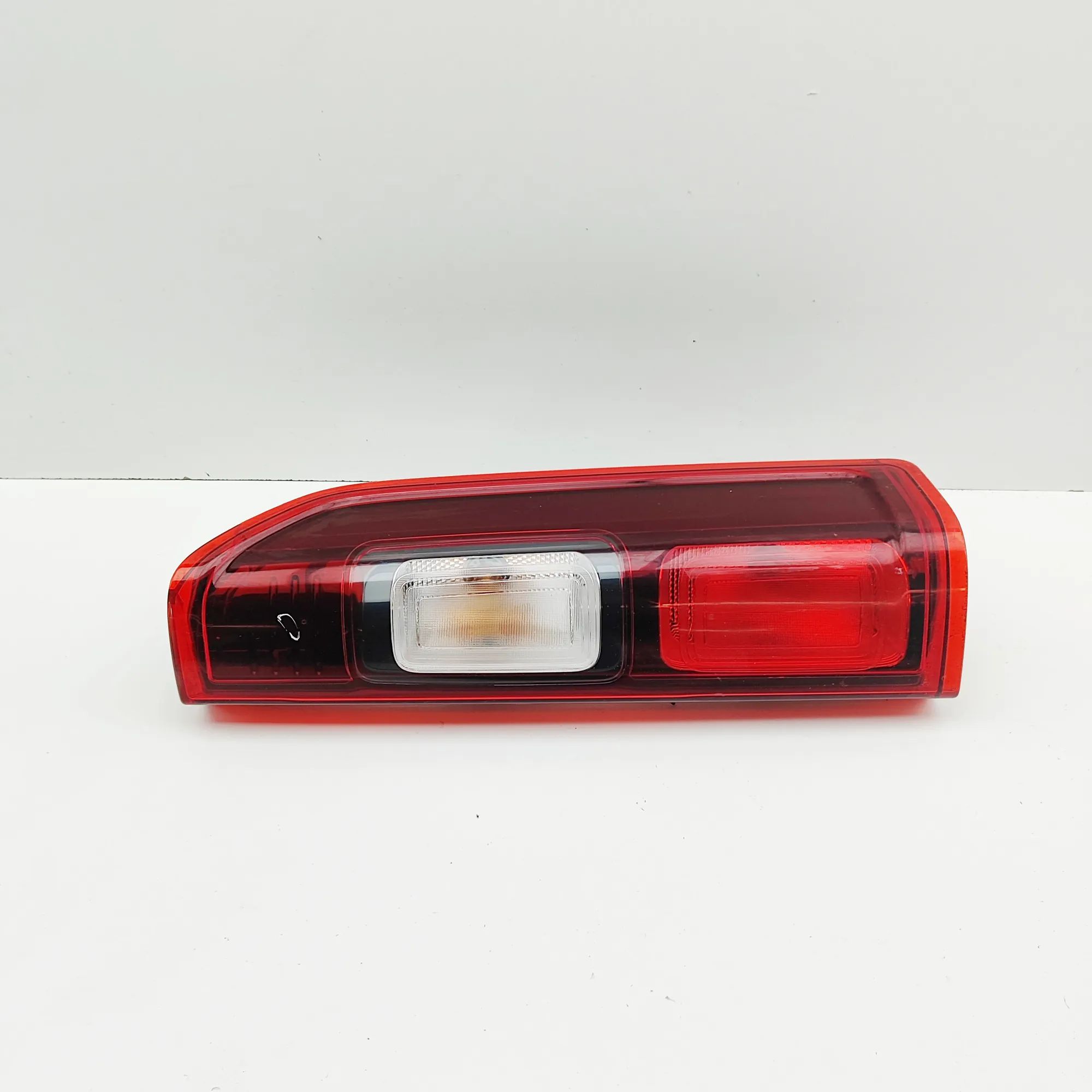 Opel Vivaro (B) Rear Right Tail Light Rear Right Tail Light — OPEL VIVARO (Van) (2014...