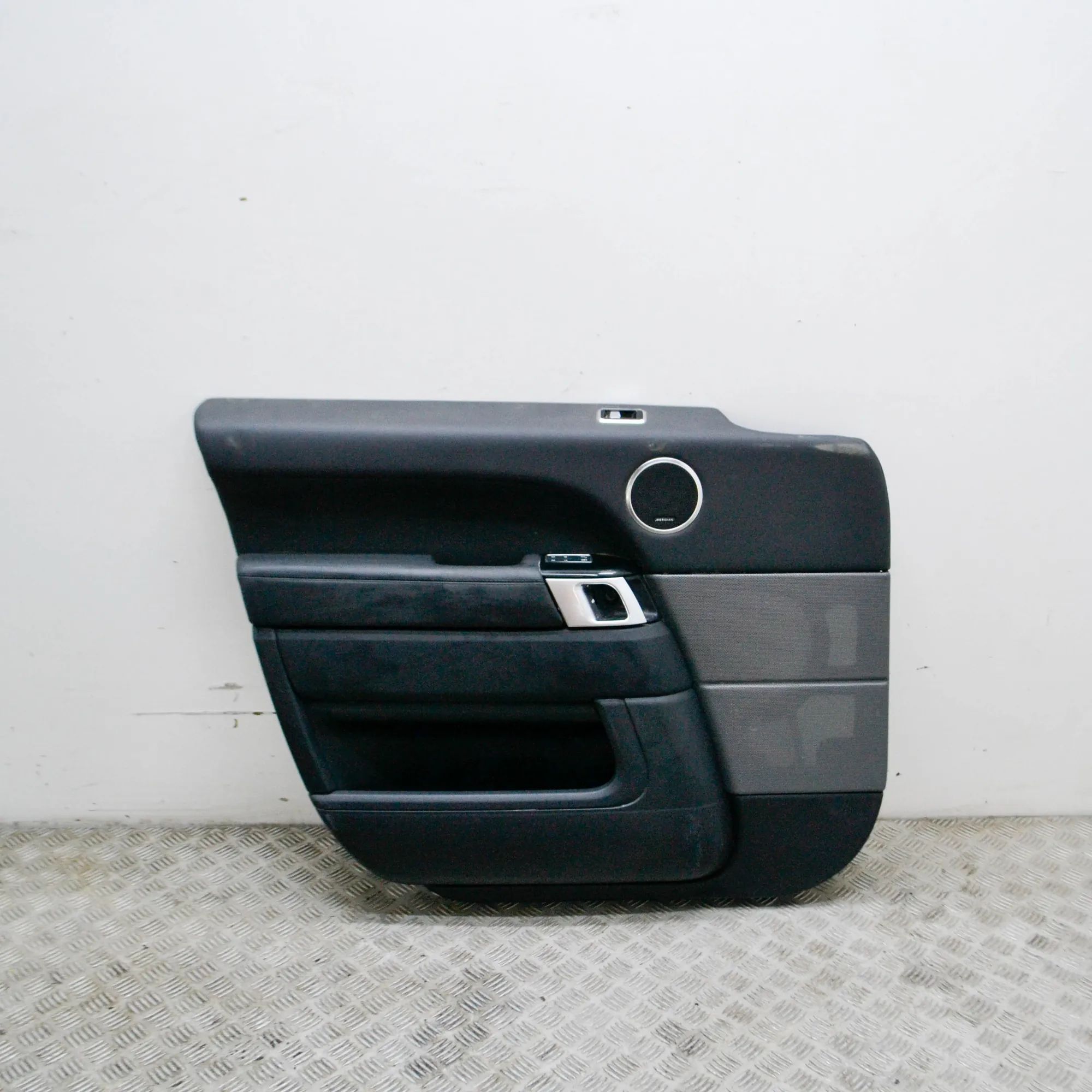 Land Rover Range Rover Sport (L494) Front Left Door Panel Front Left Door Panel — LAND ROVER RANGE ROVER ...