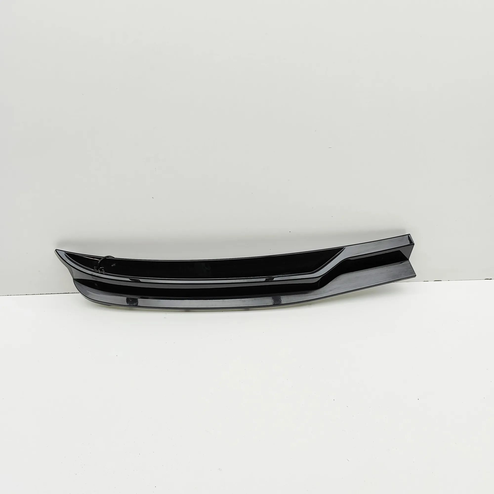 Kia Niro Windshield Right Vertical Trim Windshield Right Vertical Trim — KIA NIRO (II) ...