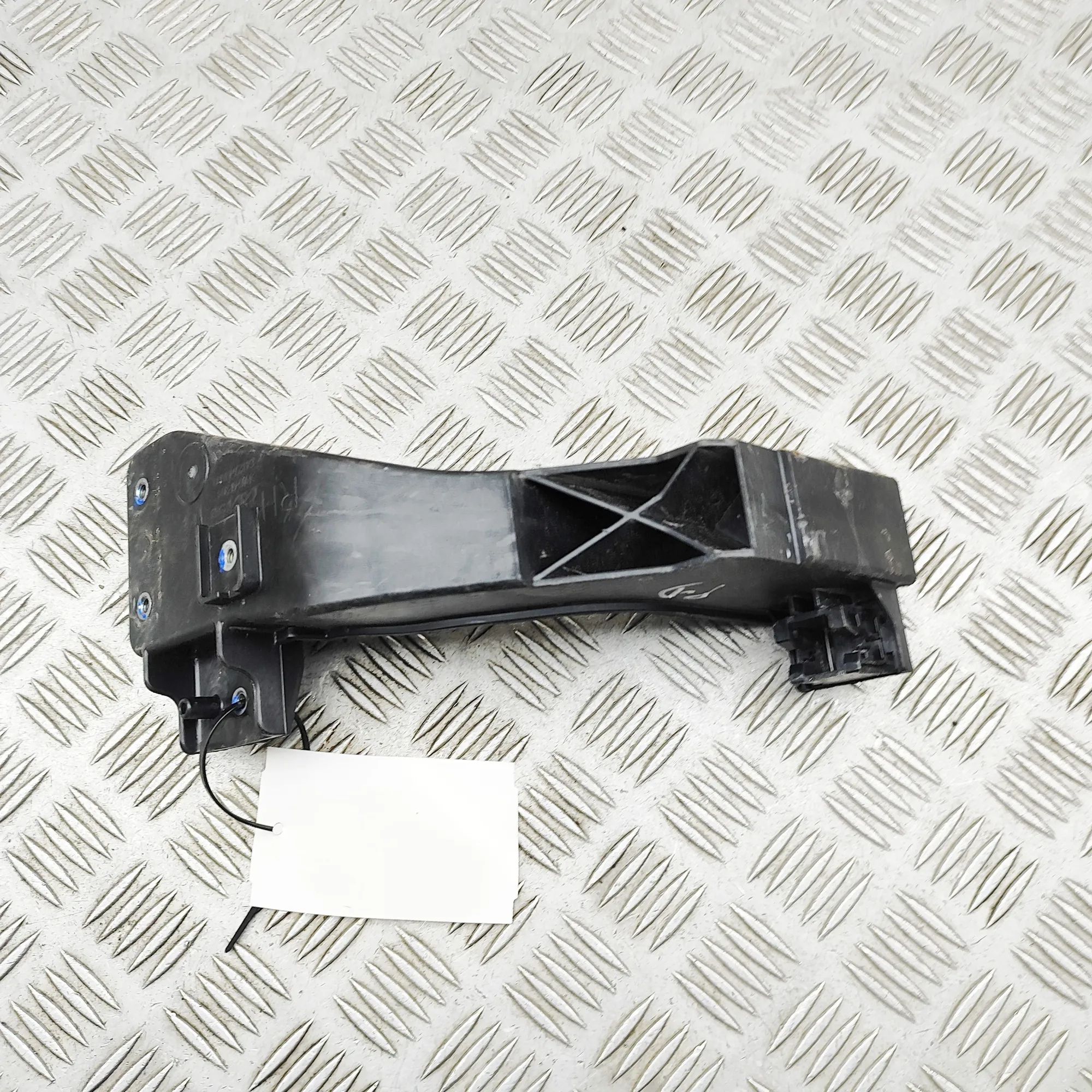 Kia Niro Right Headlight Bracket Right Headlight Bracket — KIA NIRO (II) (2022-....