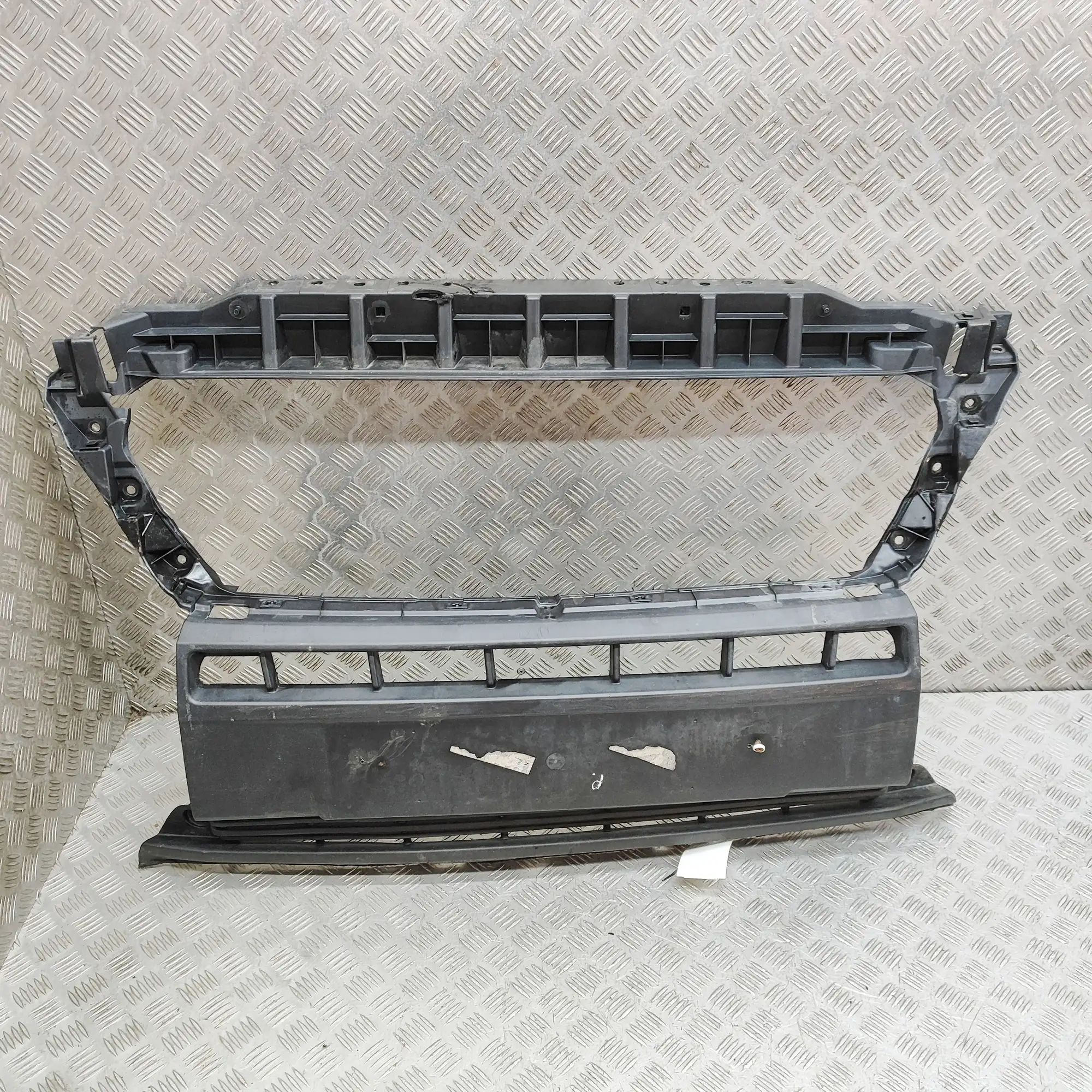 Peugeot Boxer Front bumper lower grill Front bumper lower grill — PEUGEOT BOXER (Van) ...