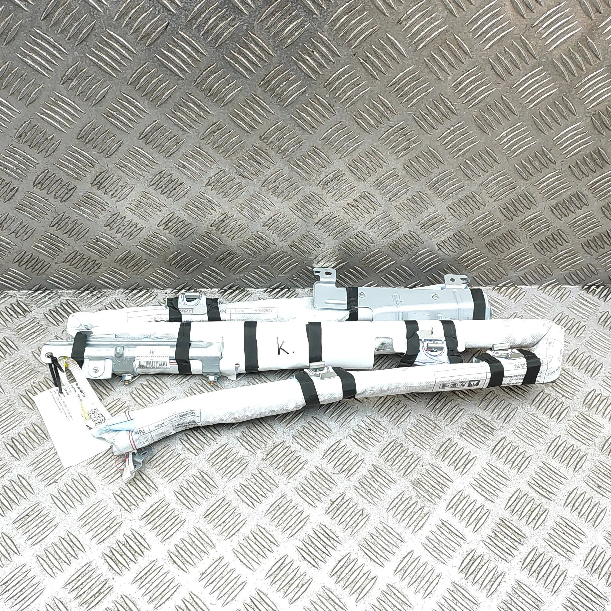 Nissan Leaf Left Side Roof Safety Curtain SRS Left Side Roof Safety Curtain SRS — NISSAN LEAF...