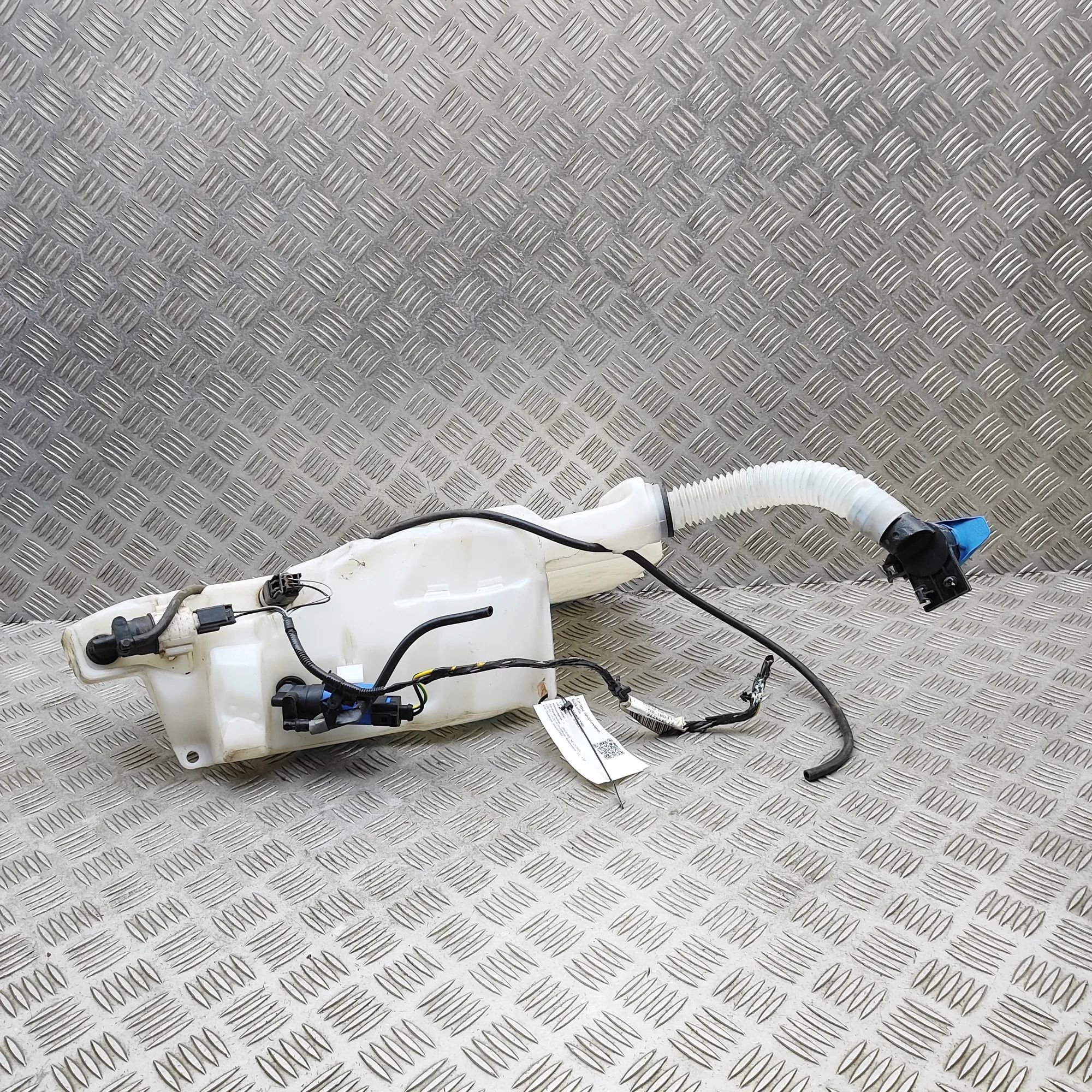 Jaguar XE Window Washer Tank Window Washer Tank — JAGUAR XE (X760) (2015-......