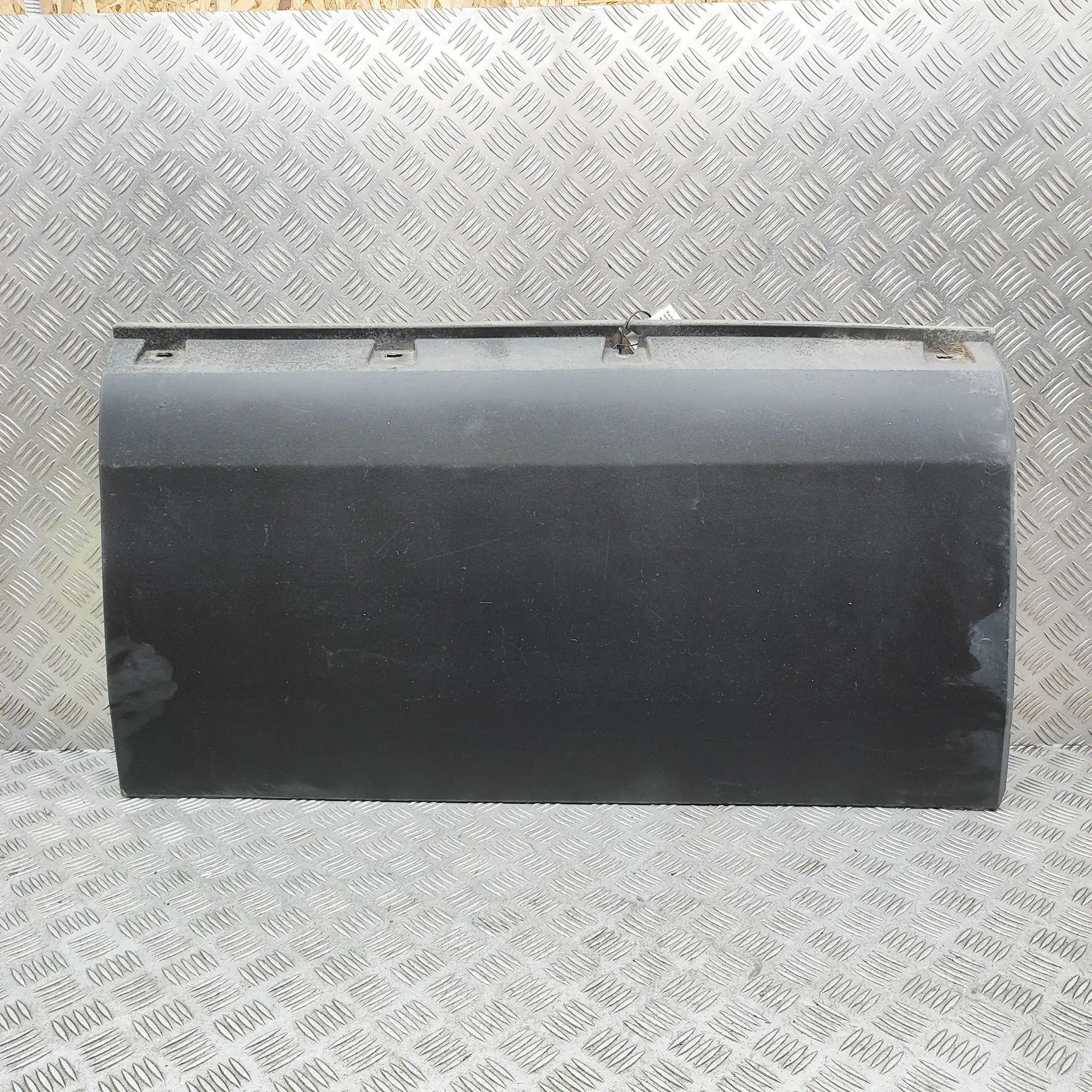 Iveco Daily Body moulding left Body moulding left — IVECO DAILY (VI Van) (2014...