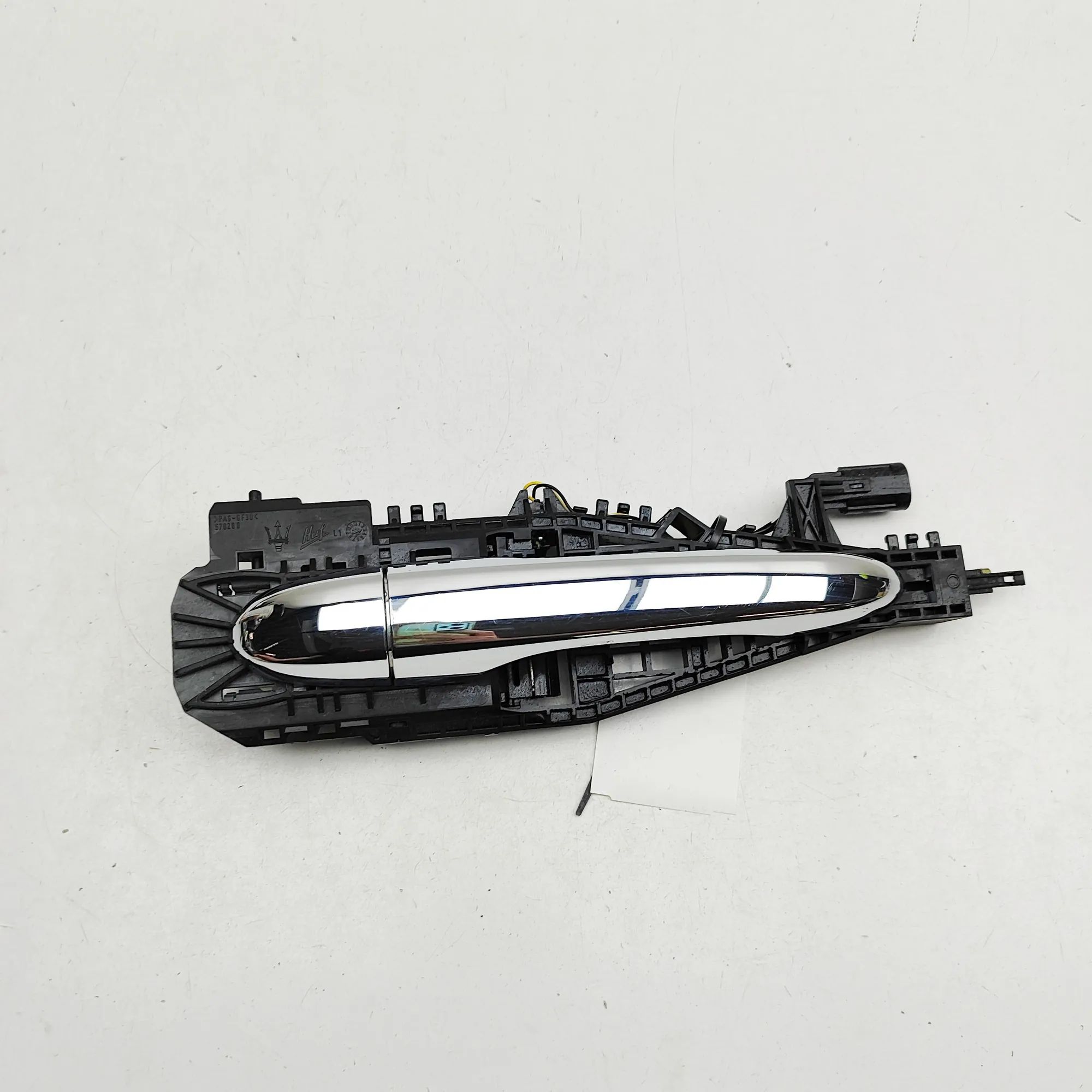 Maserati Ghibli Exterior door handle — rear left Exterior door handle — rear left — MASERATI GHI...