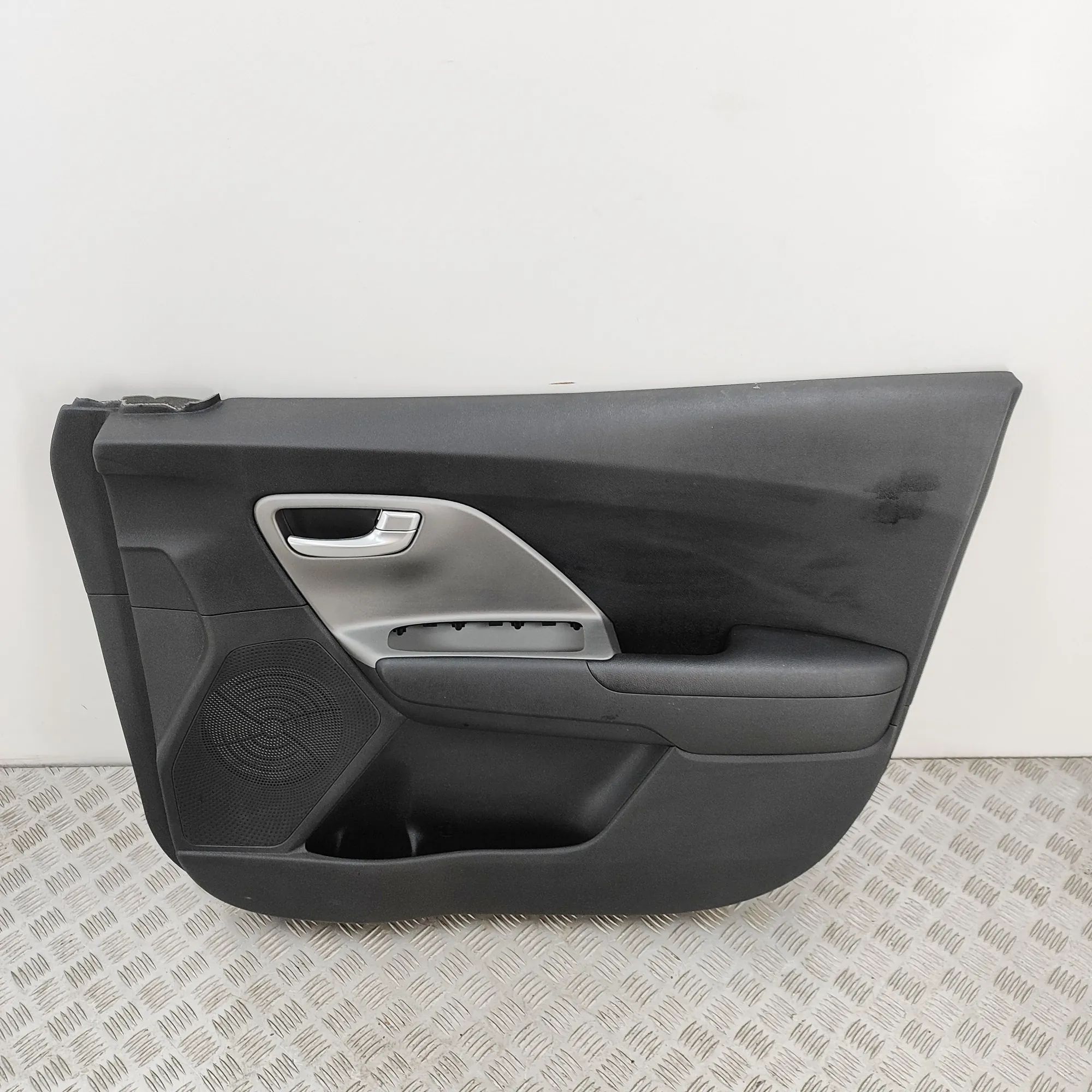 Kia Niro Front Right Door Panel Front Right Door Panel — KIA NIRO (2016-...) — ...