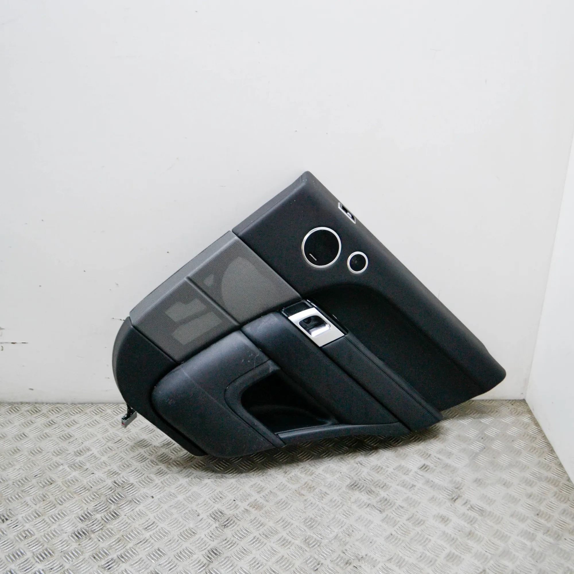 Land Rover Range Rover Sport (L494) Rear Right Door Panel Rear Right Door Panel — LAND ROVER RANGE ROVER ...