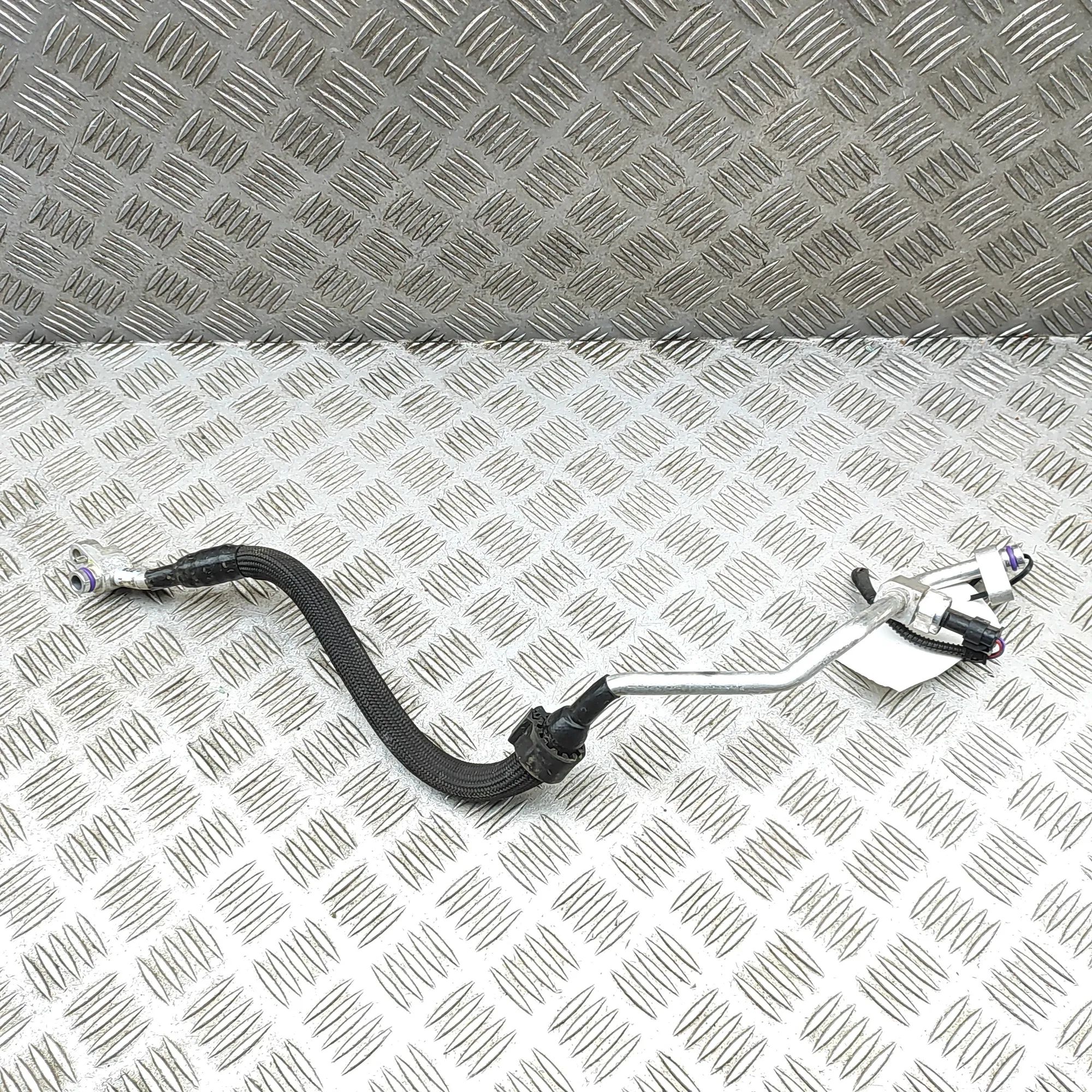Porsche Taycan A/C Air Con Hose Pipe