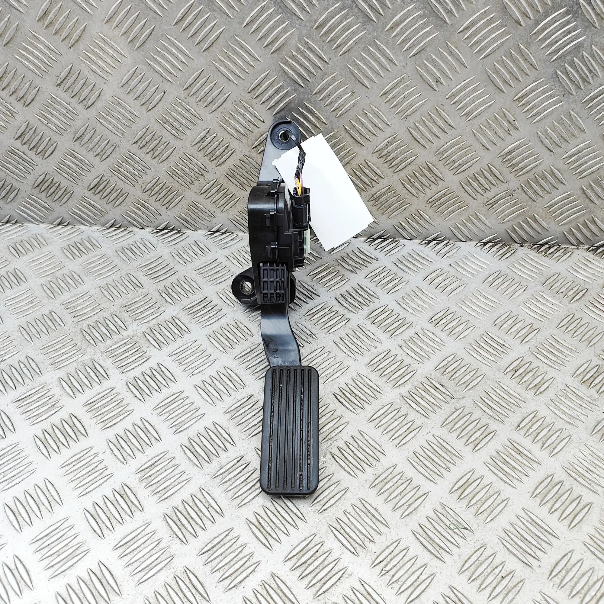 Kia Niro Throttle Pedal Throttle Pedal — KIA NIRO (II) (2022-...) — 327...
