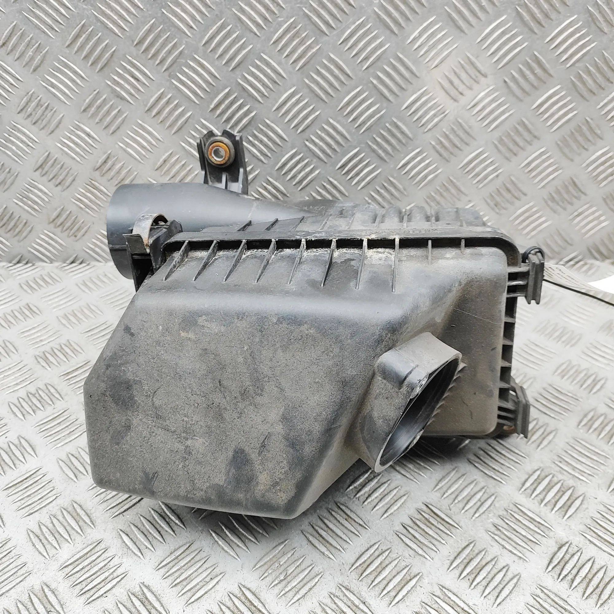 Kia ceed (JD) Air filter box  Air Filter Box — KIA CEE\'D (JD) (2012-2018) — ...