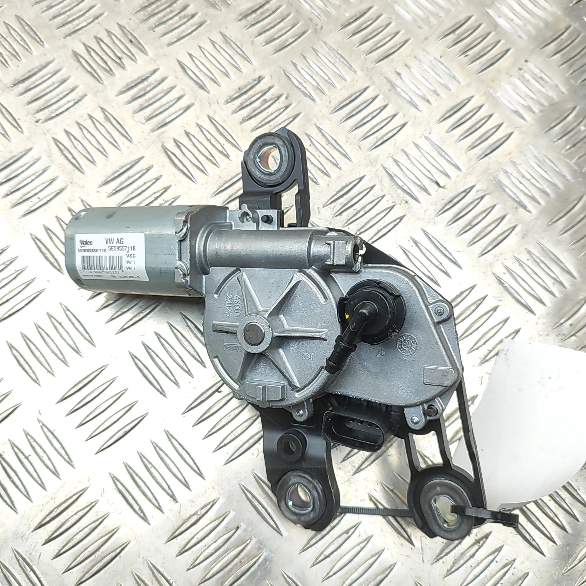 Audi Q3 (F3) Tagaluugi kojamehe mootor  Tailgate wiper motor — AUDI Q3 (F3) (2018-...) ...