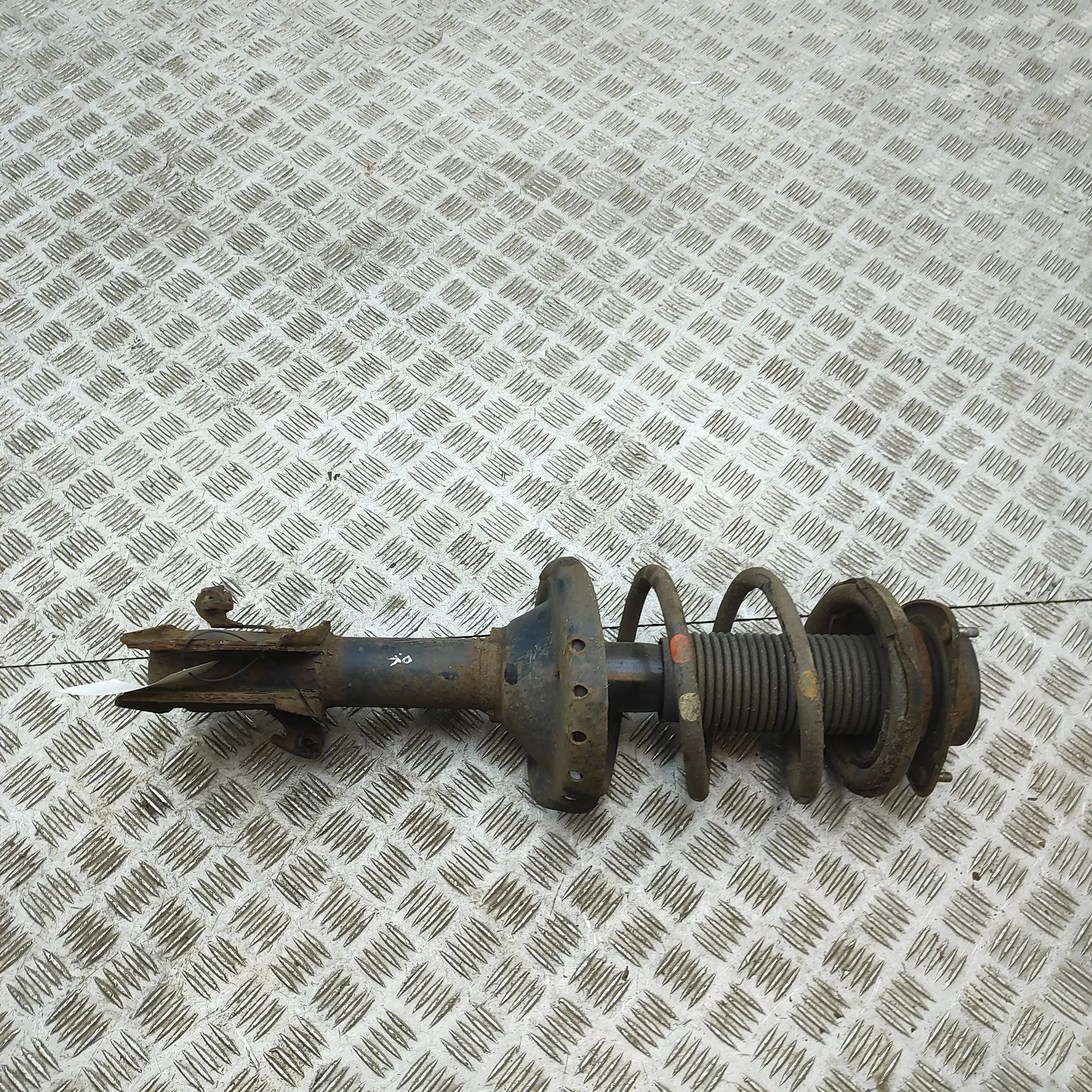 Subaru Outback Shock absorber — front left Shock absorber — front left — SUBARU OUTBACK (B...