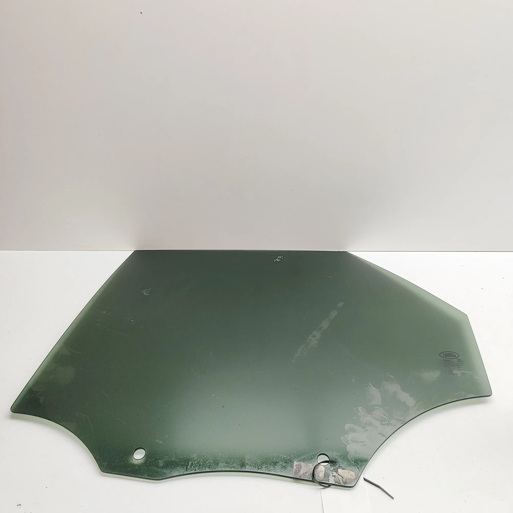Land Rover Discovery Rear Left Door Window Rear Left Door Window — LAND ROVER DISCOVERY (V...