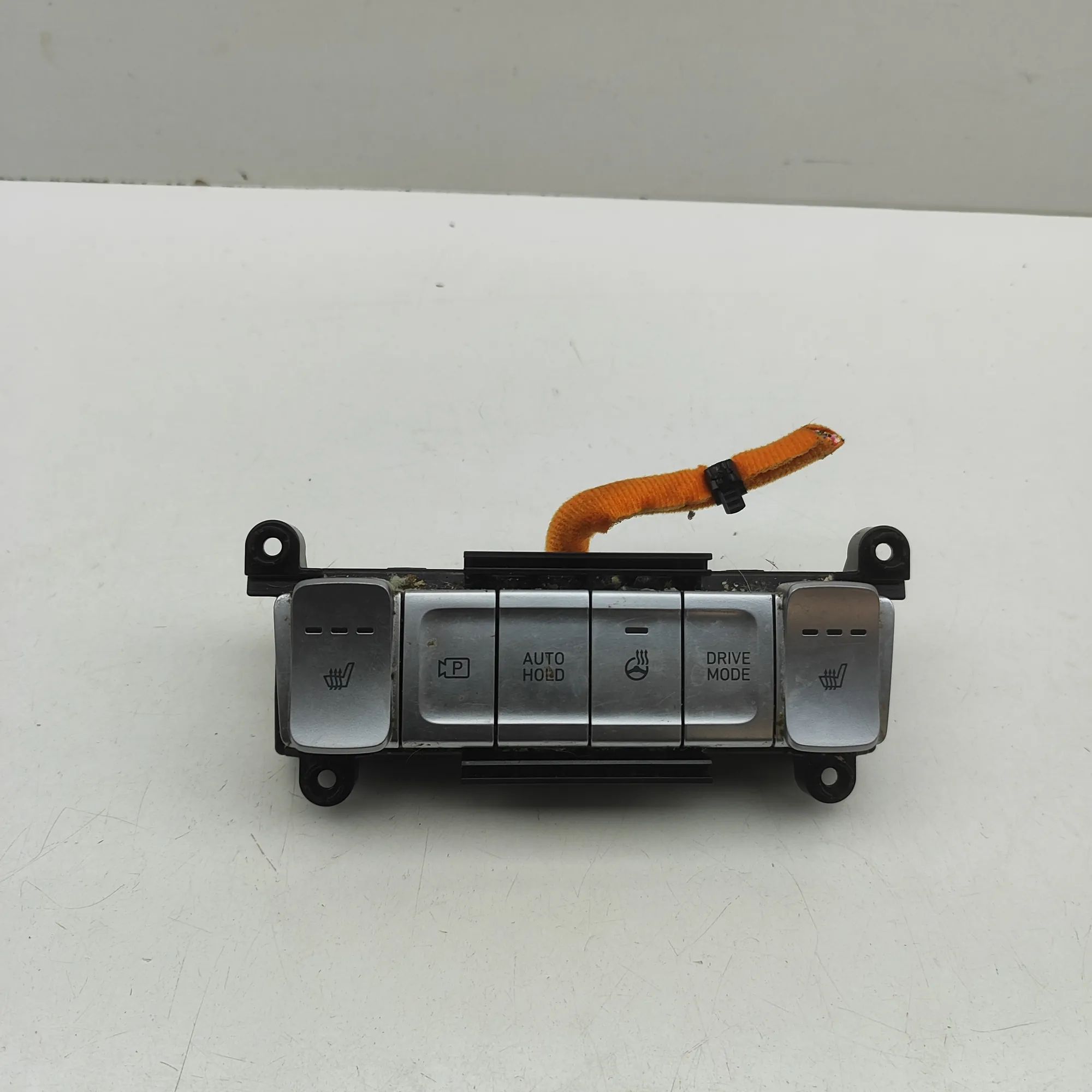 Hyundai Kona Button Switch Panel Button Switch Panel — HYUNDAI KONA (2017-...) —...