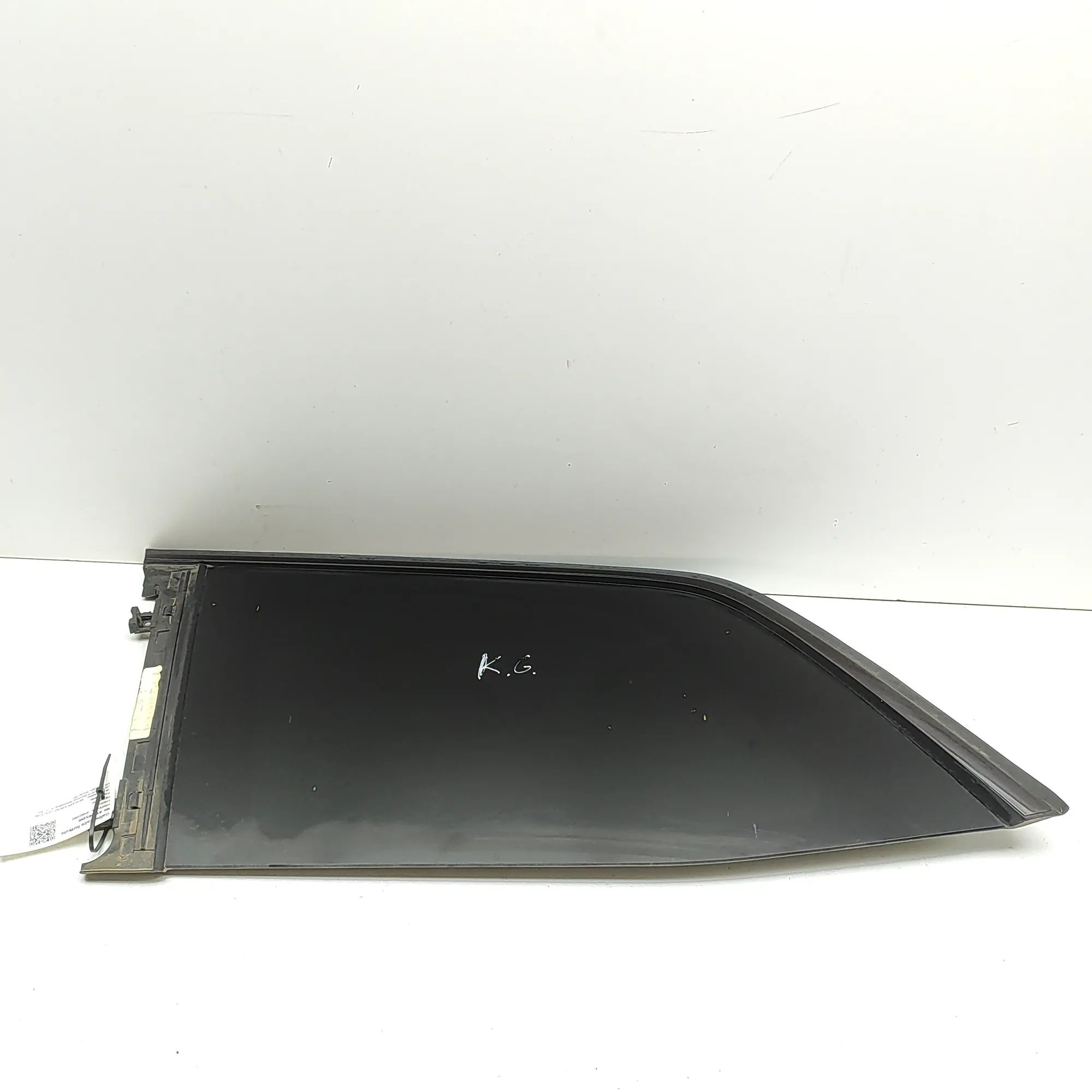 Mercedes-Benz GL / GLS (X166) Rear Left Quarter Window Rear Left Quarter Window — MERCEDES BENZ GLS (X...